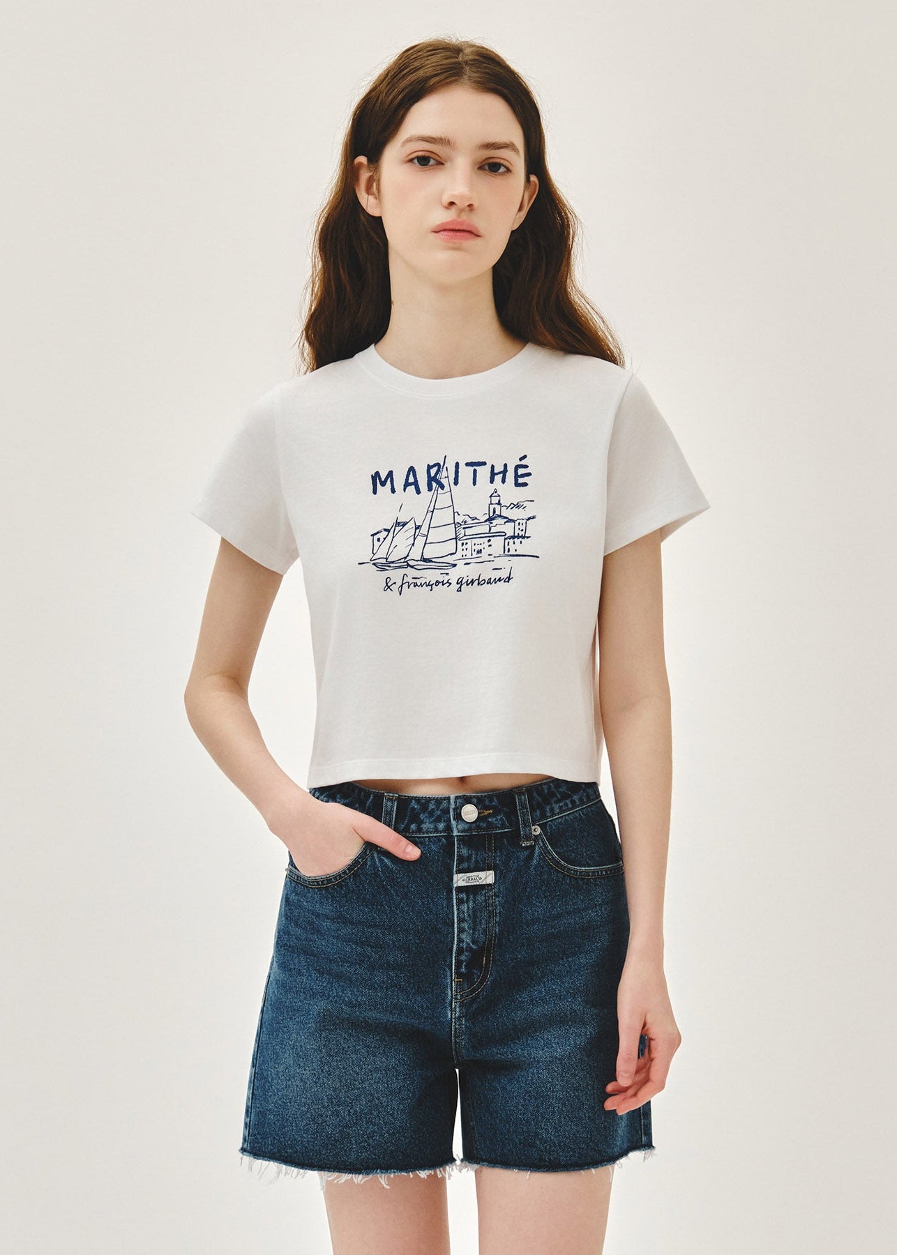 W FRENCH GRAPHIC CROP TEE