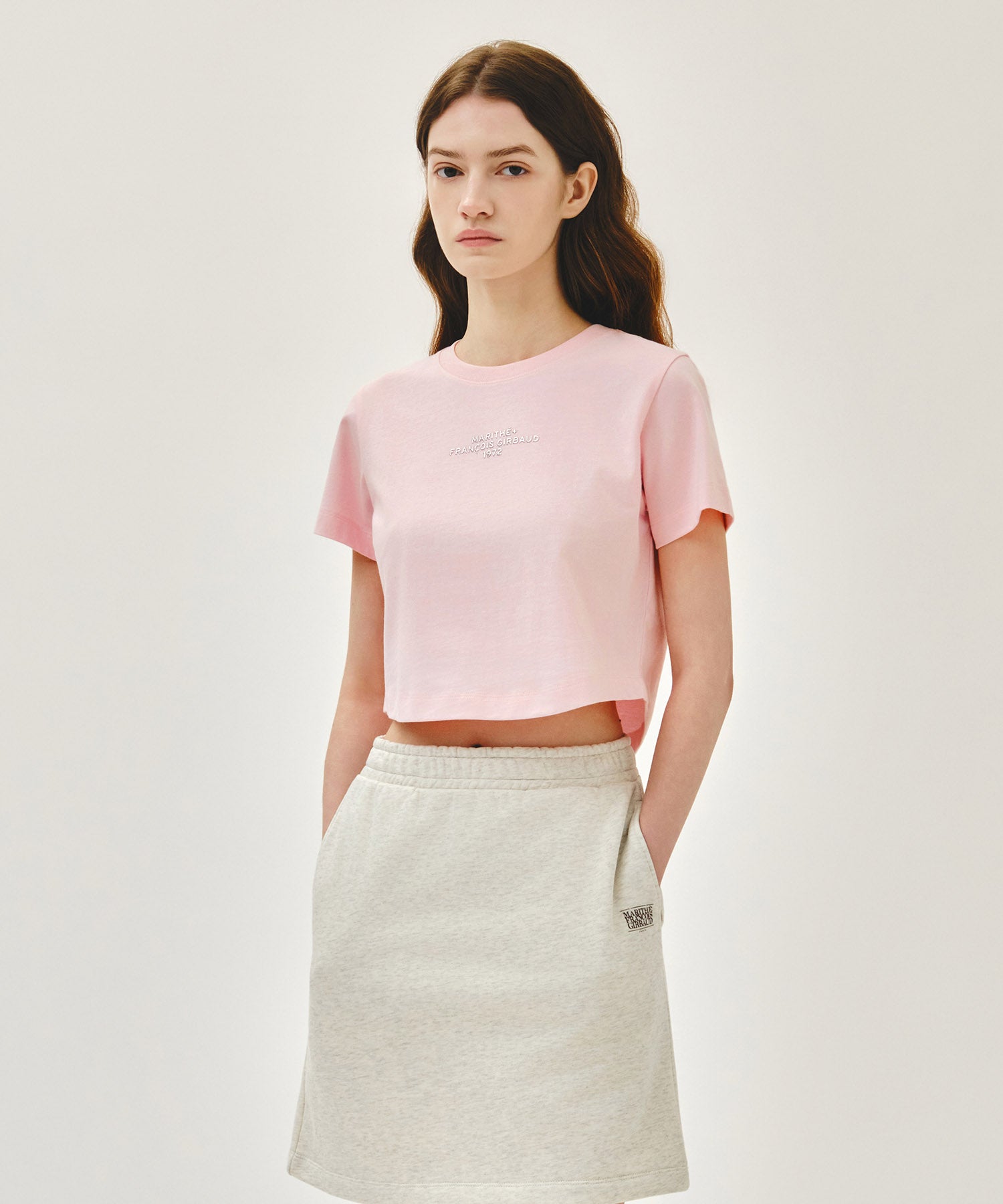 W SILVER LETTERING CROP TEE