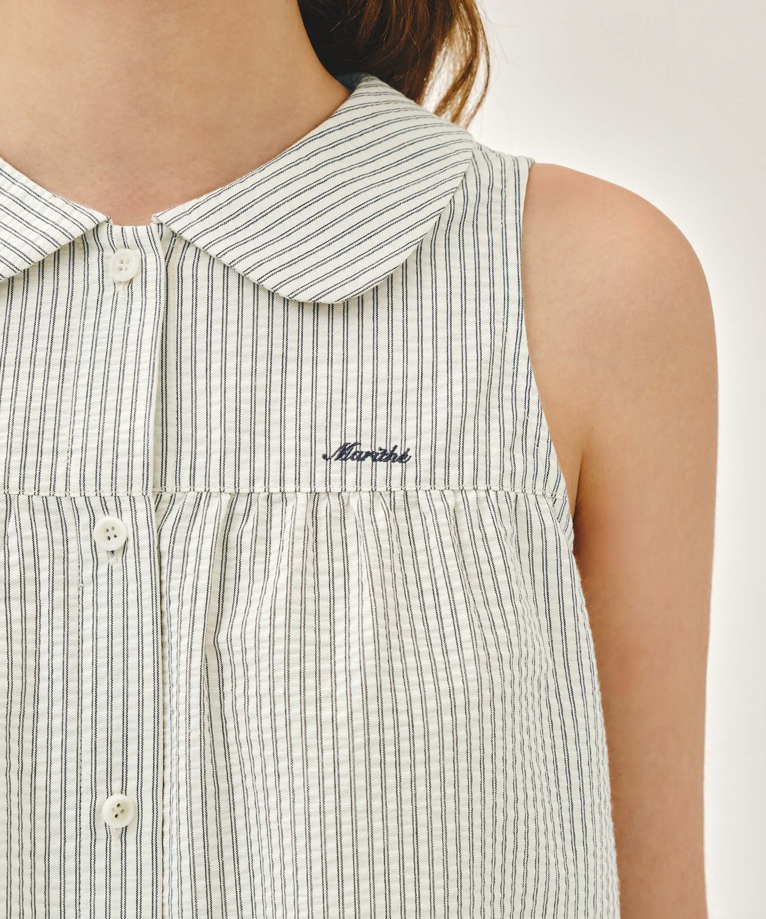 W ROUND COLLAR SLEEVELESS BLOUSE