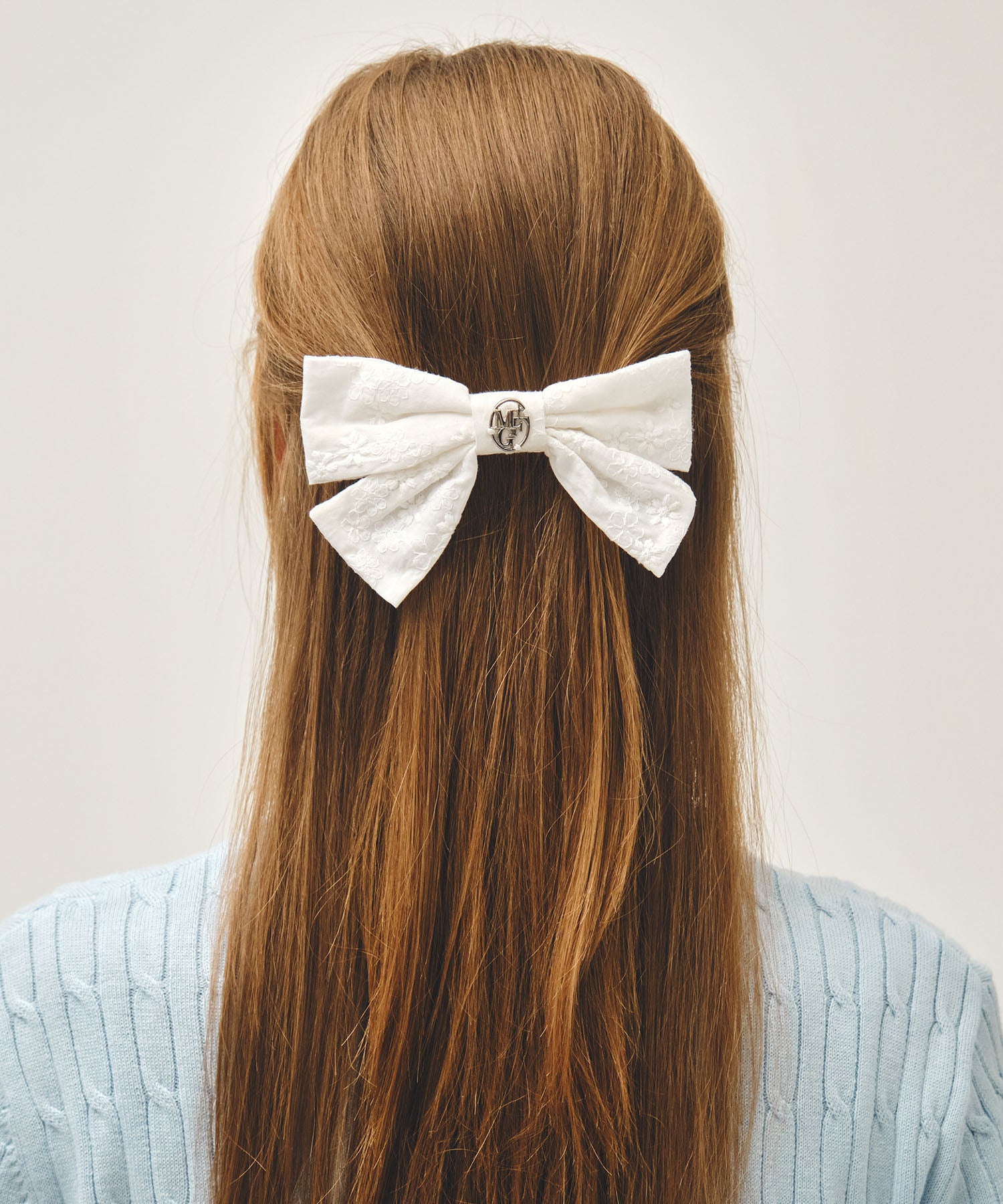 CIRCLE LOGO RIBBON HAIR PIN