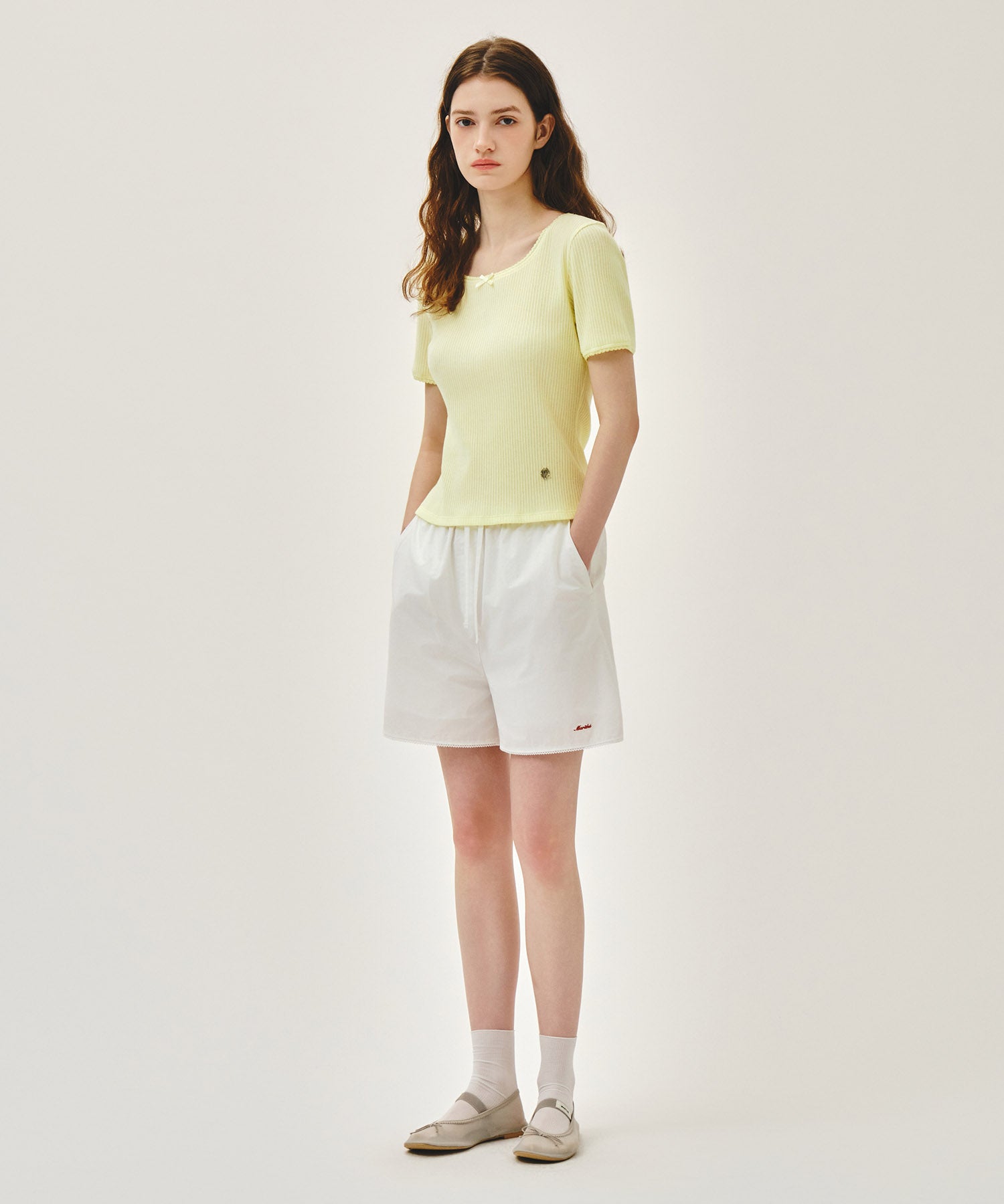 W LACE HEM SHORTS