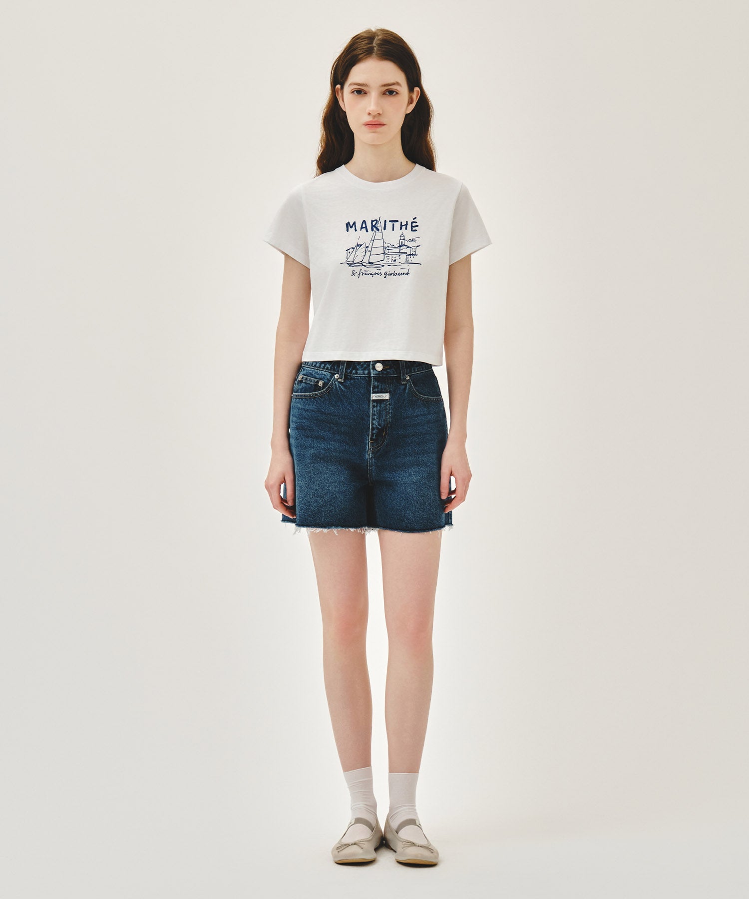W FRENCH GRAPHIC CROP TEE