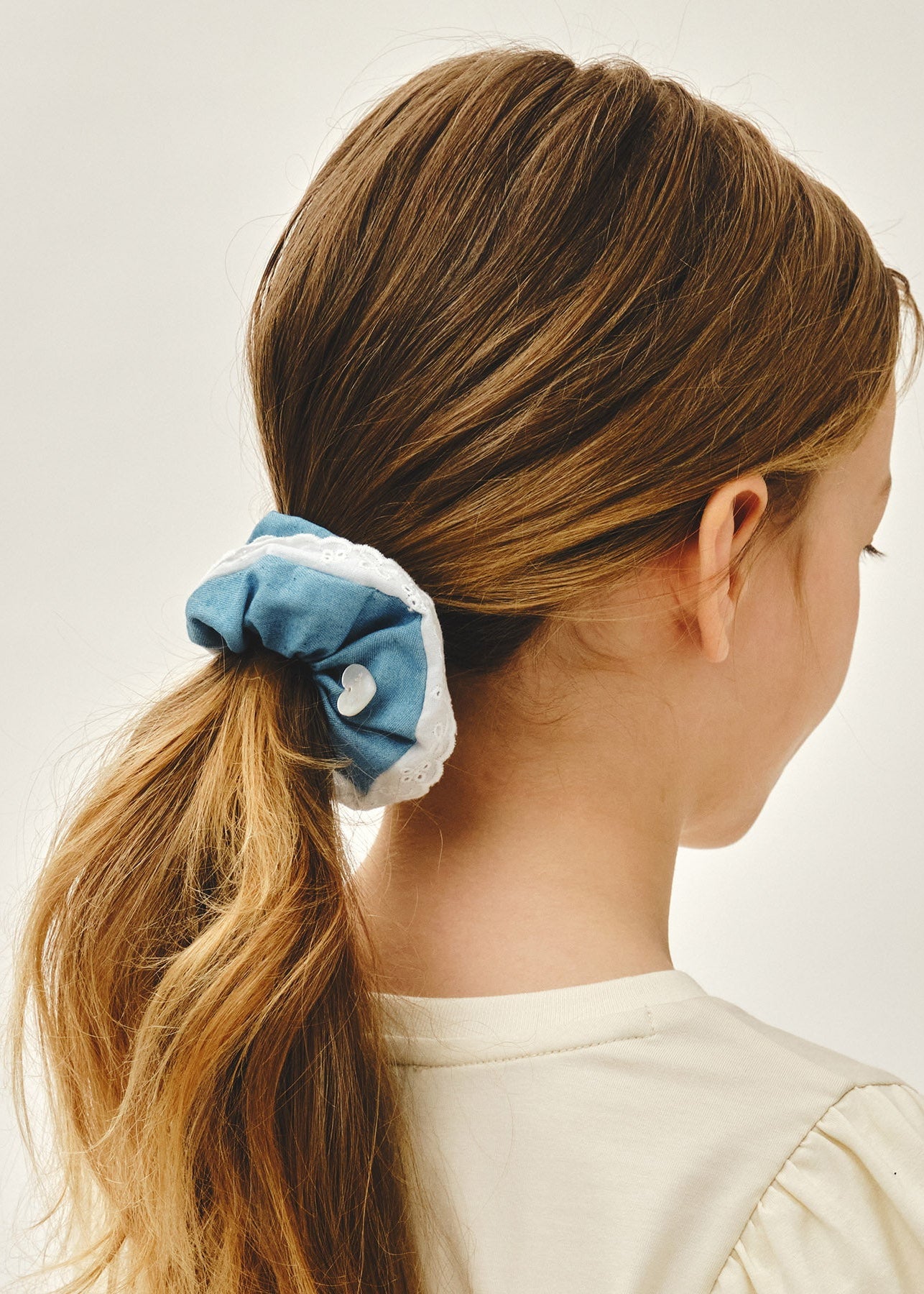 KIDS W LACE HAIR SCRUNCHIE