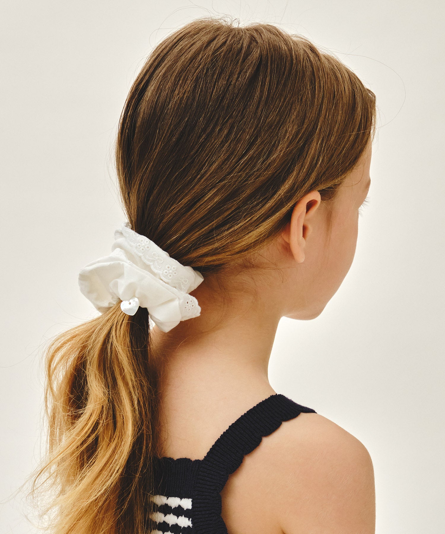 KIDS W LACE HAIR SCRUNCHIE