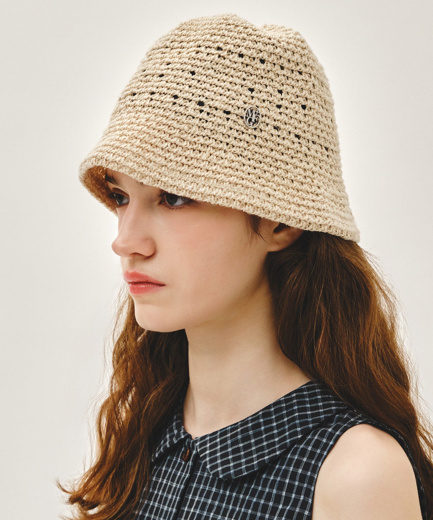 CIRCLE LOGO CROCHET BUCKET HAT
