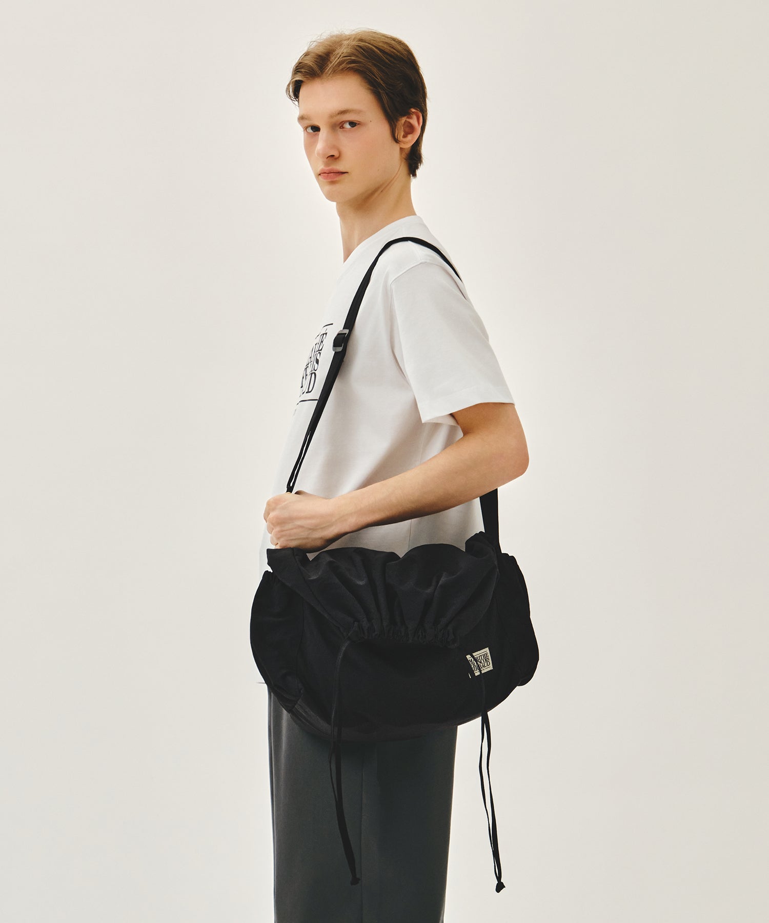 CLASSIC LOGO STRING NYLON CROSS BAG