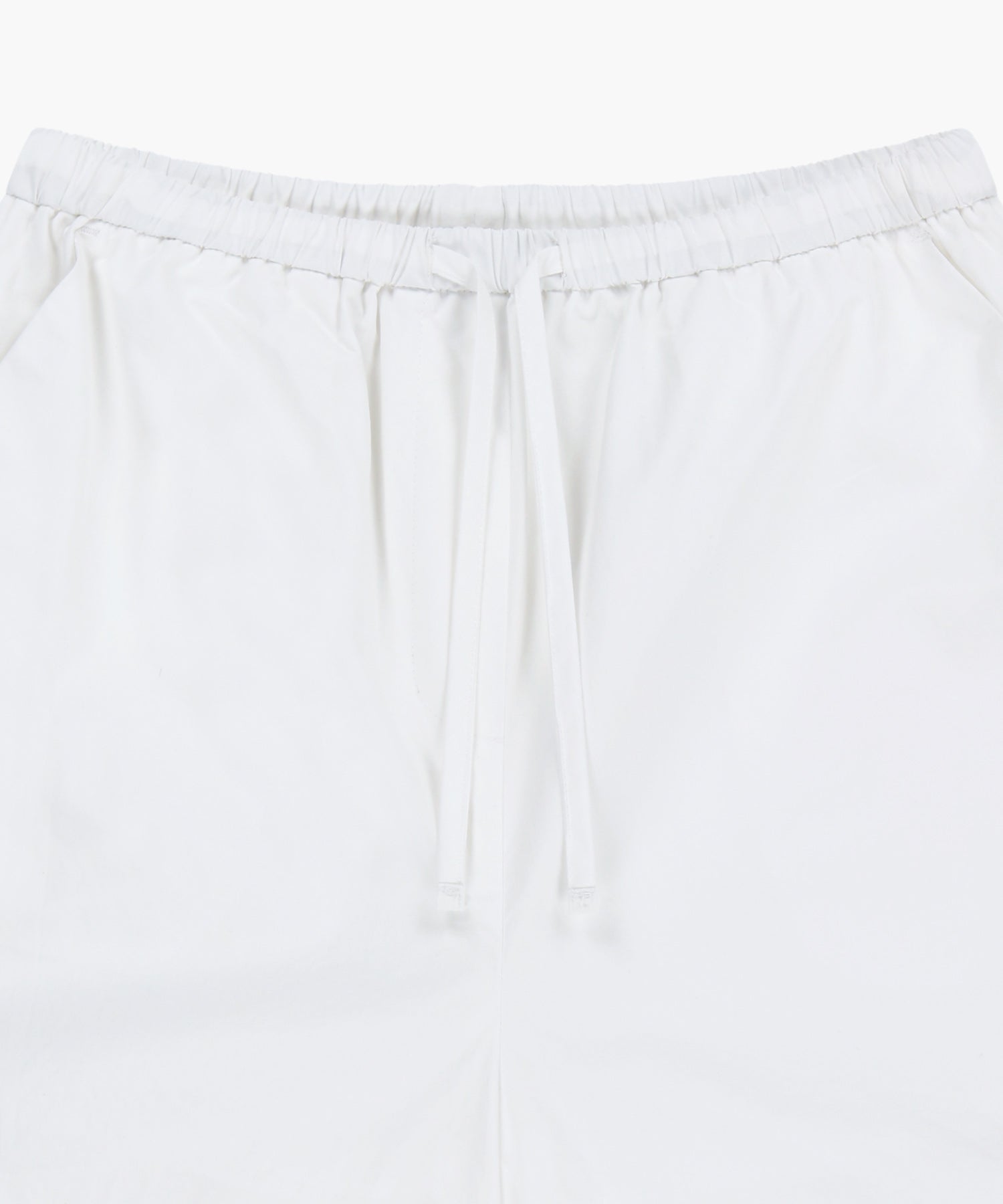 W LACE HEM SHORTS