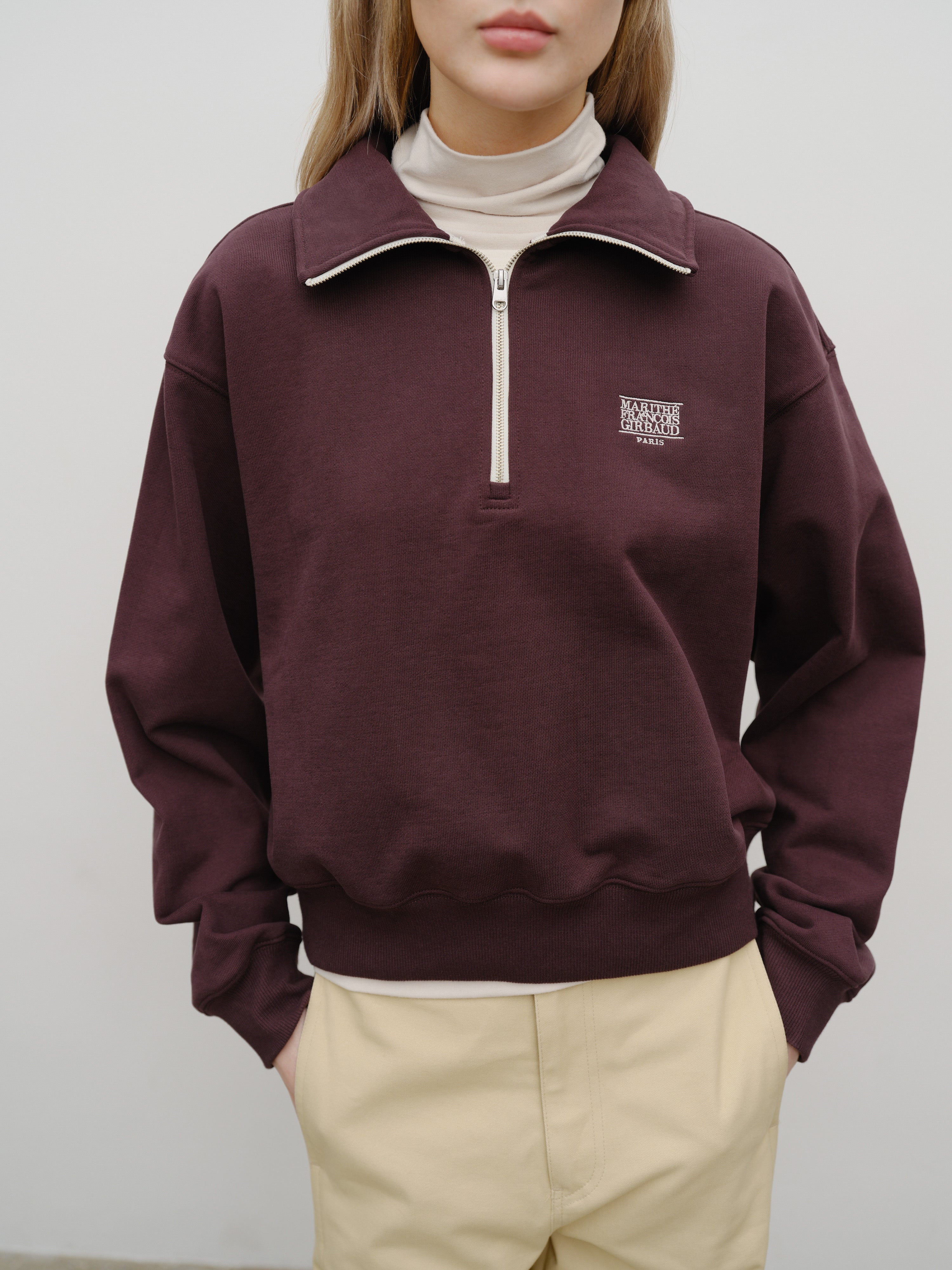 W CHAIN STITCH LOGO HALF ZIP-UP CROP SWEATSHIRT