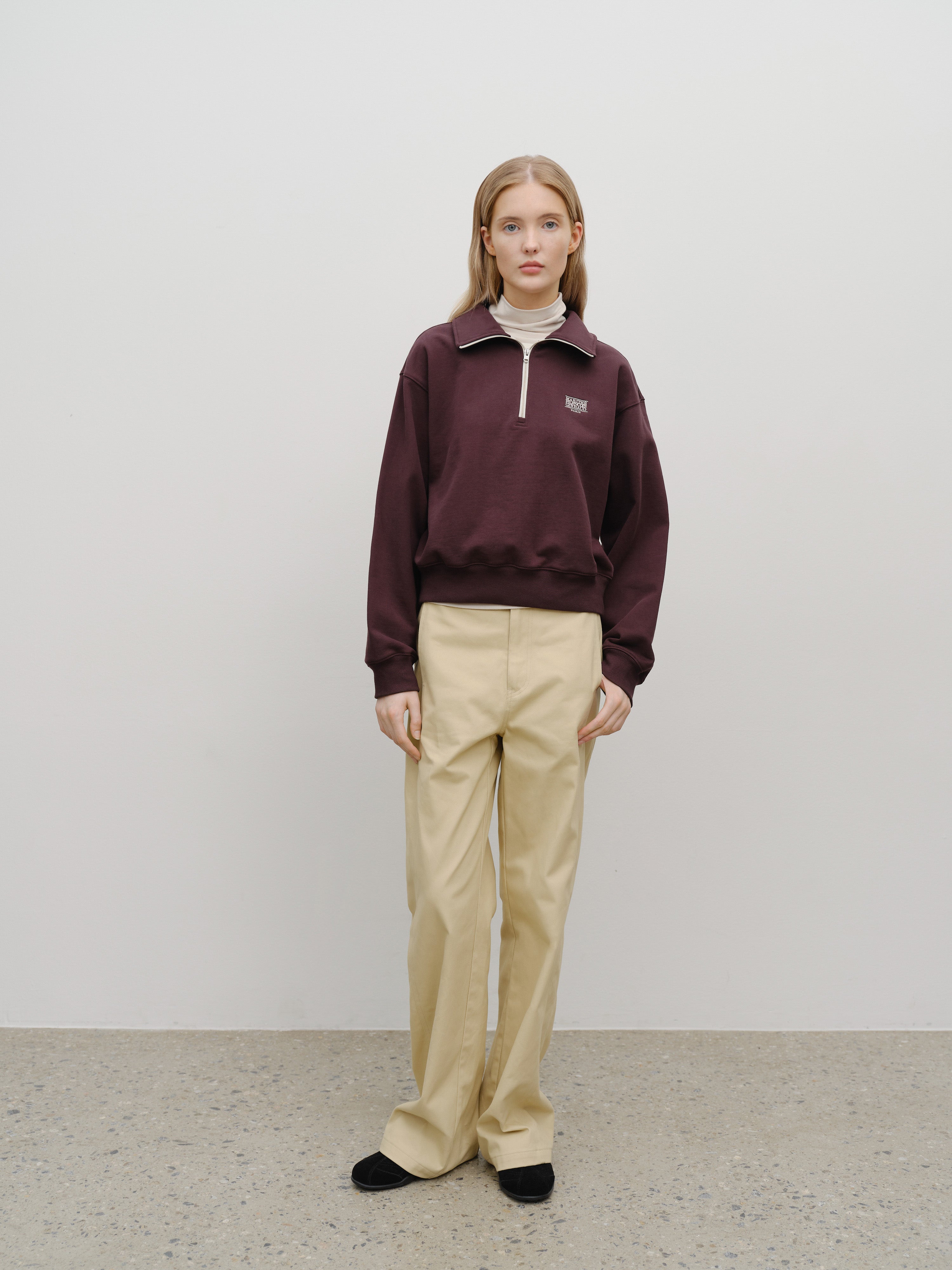 W CHAIN STITCH LOGO HALF ZIP-UP CROP SWEATSHIRT