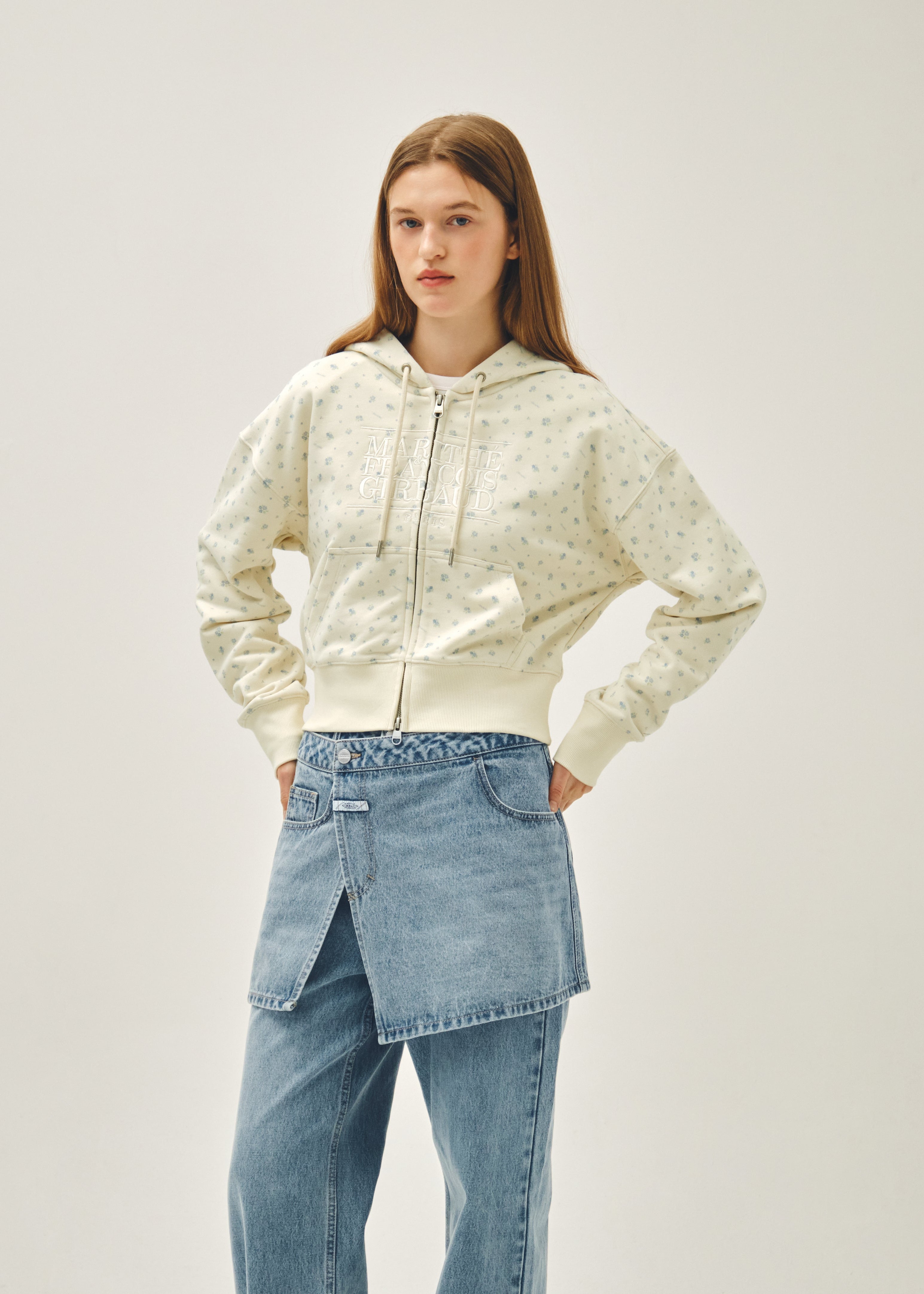 W CLASSIC LOGO CROP HOODIE ZIPUP