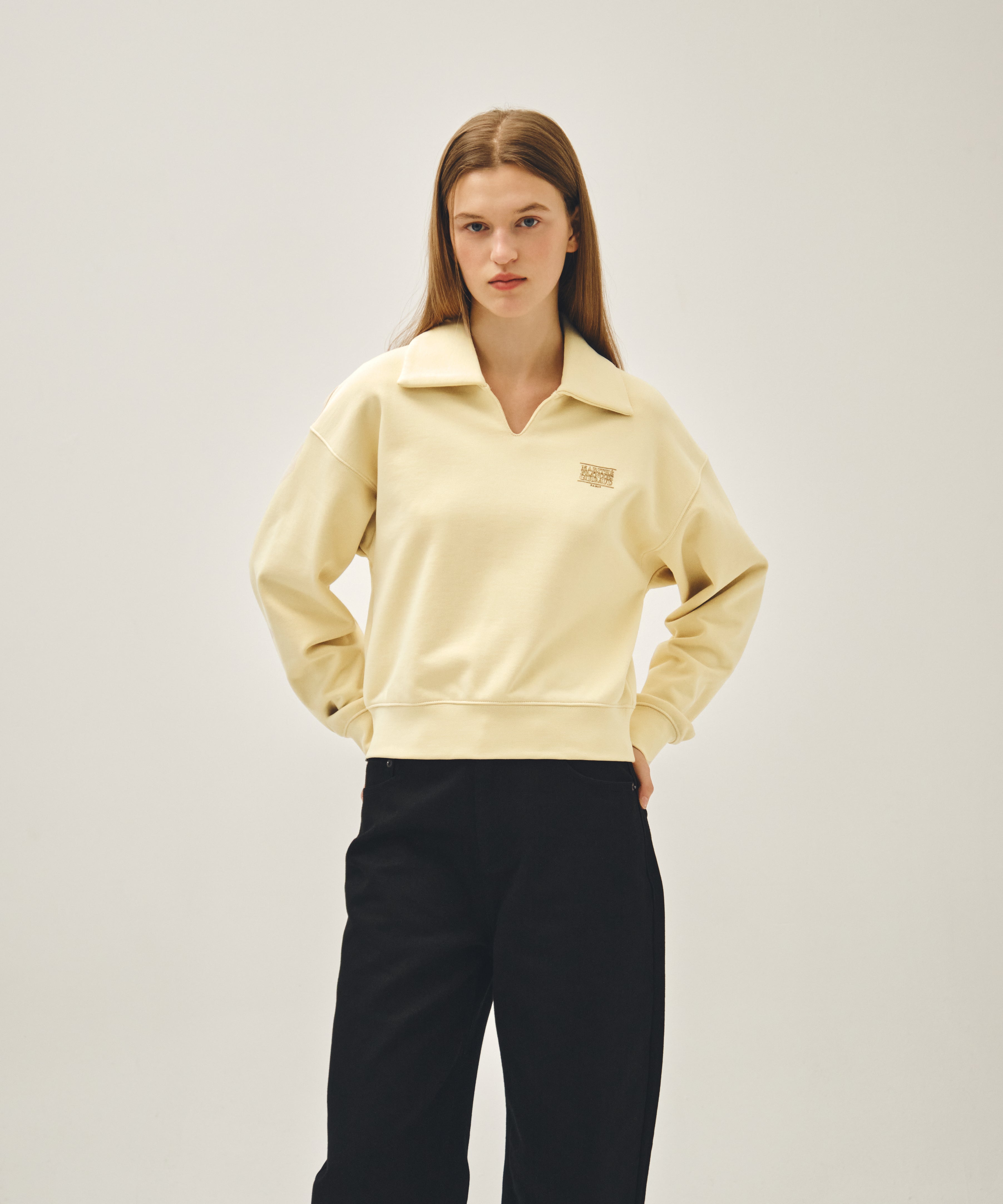 W DOODLE CLASSIC LOGO COLLAR SWEATSHIRT