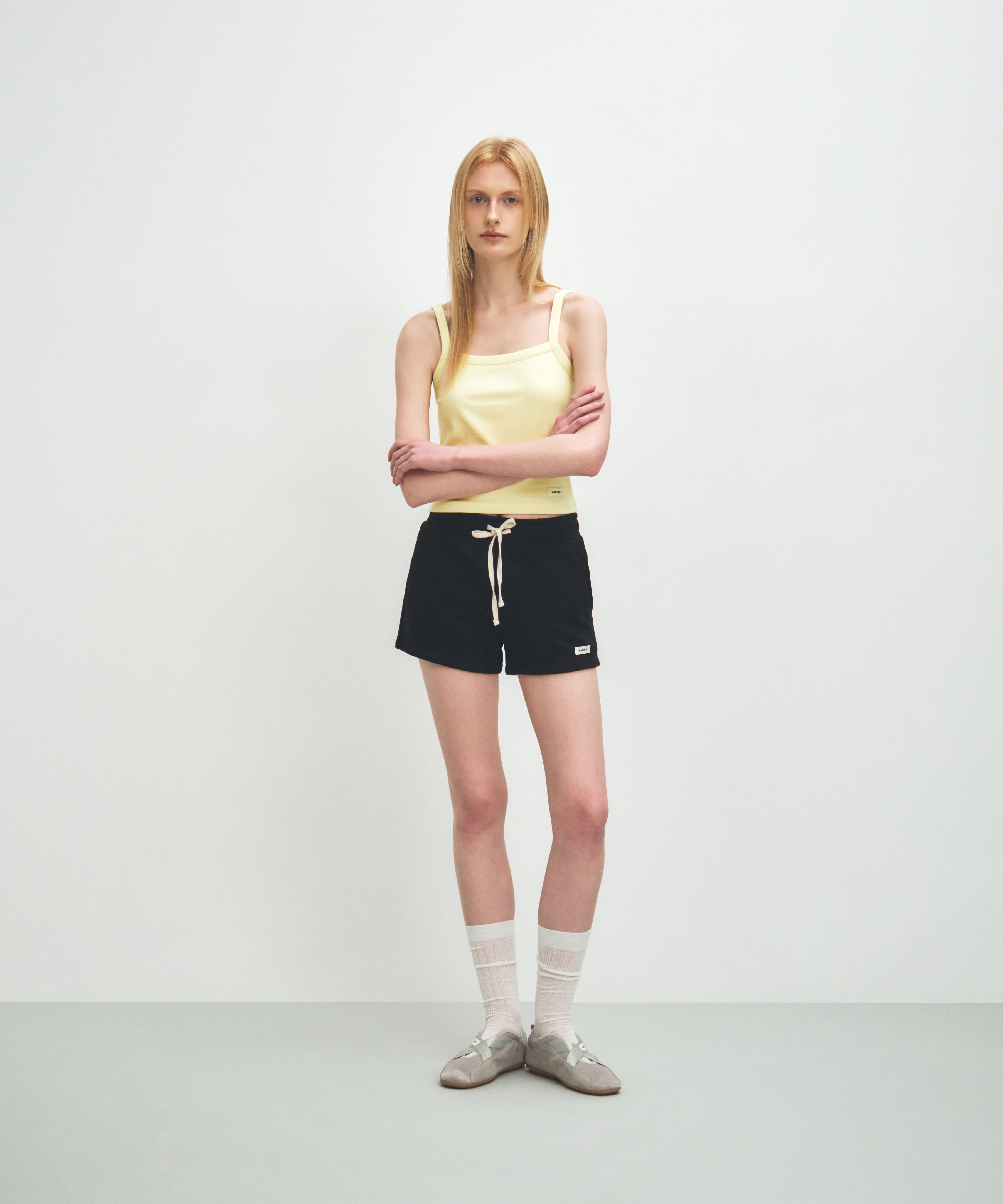W BASIC STRING CROP SLEEVELESS