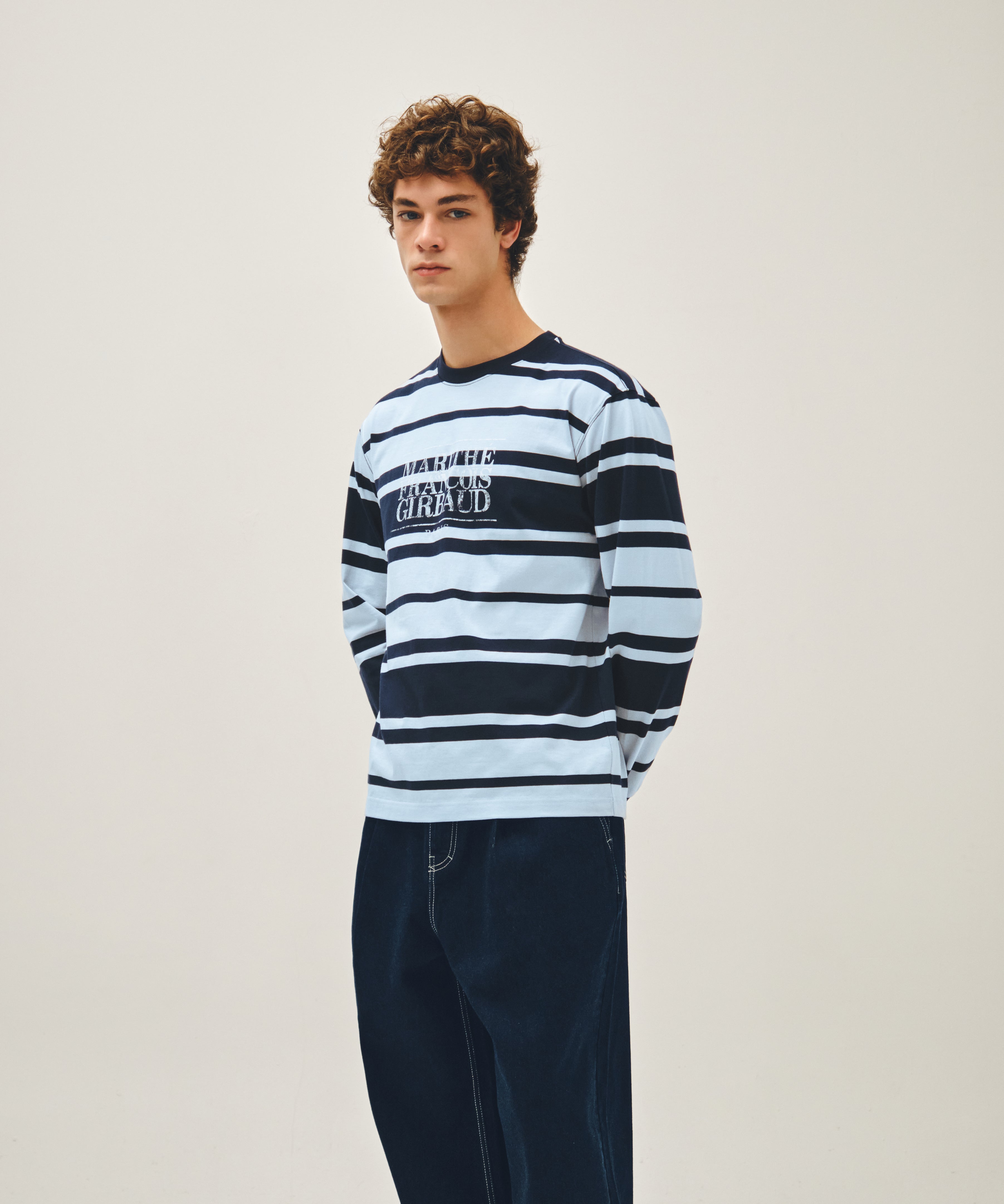 NEW M LOW-WAIST TUCK WIDE DENIM PANTS