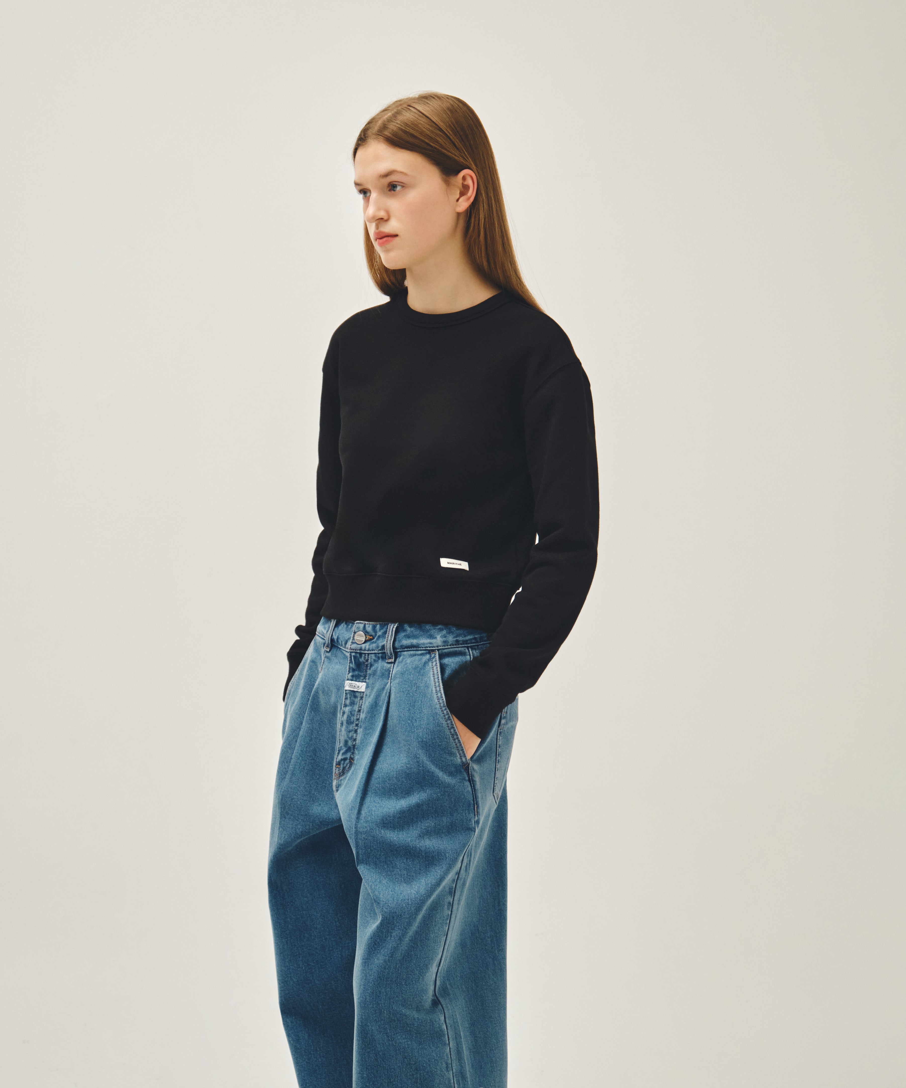 W BASIC CROP SWEATSHIRT