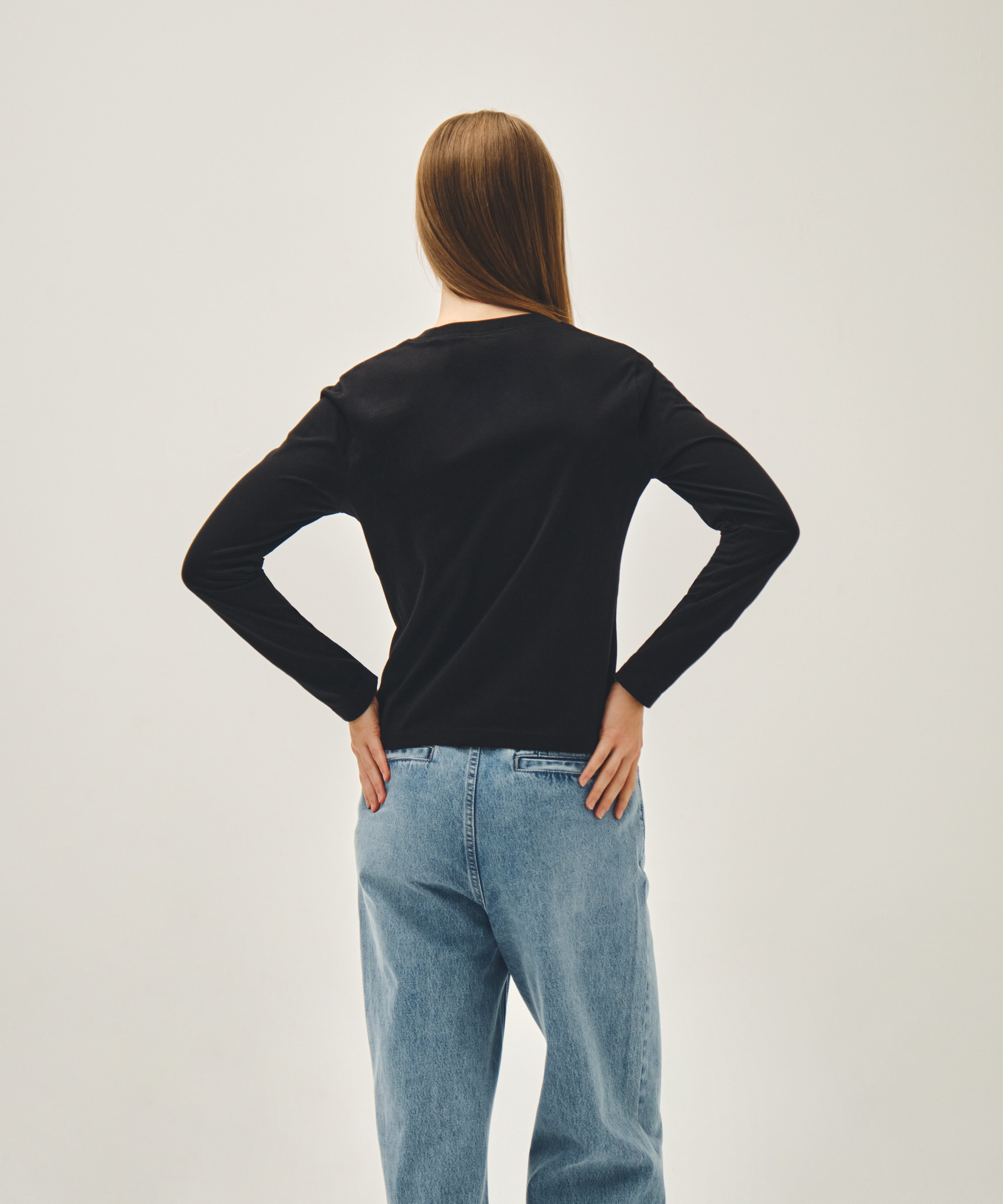 W REGULAR LOGO SLIM LONG SLEEVE TEE