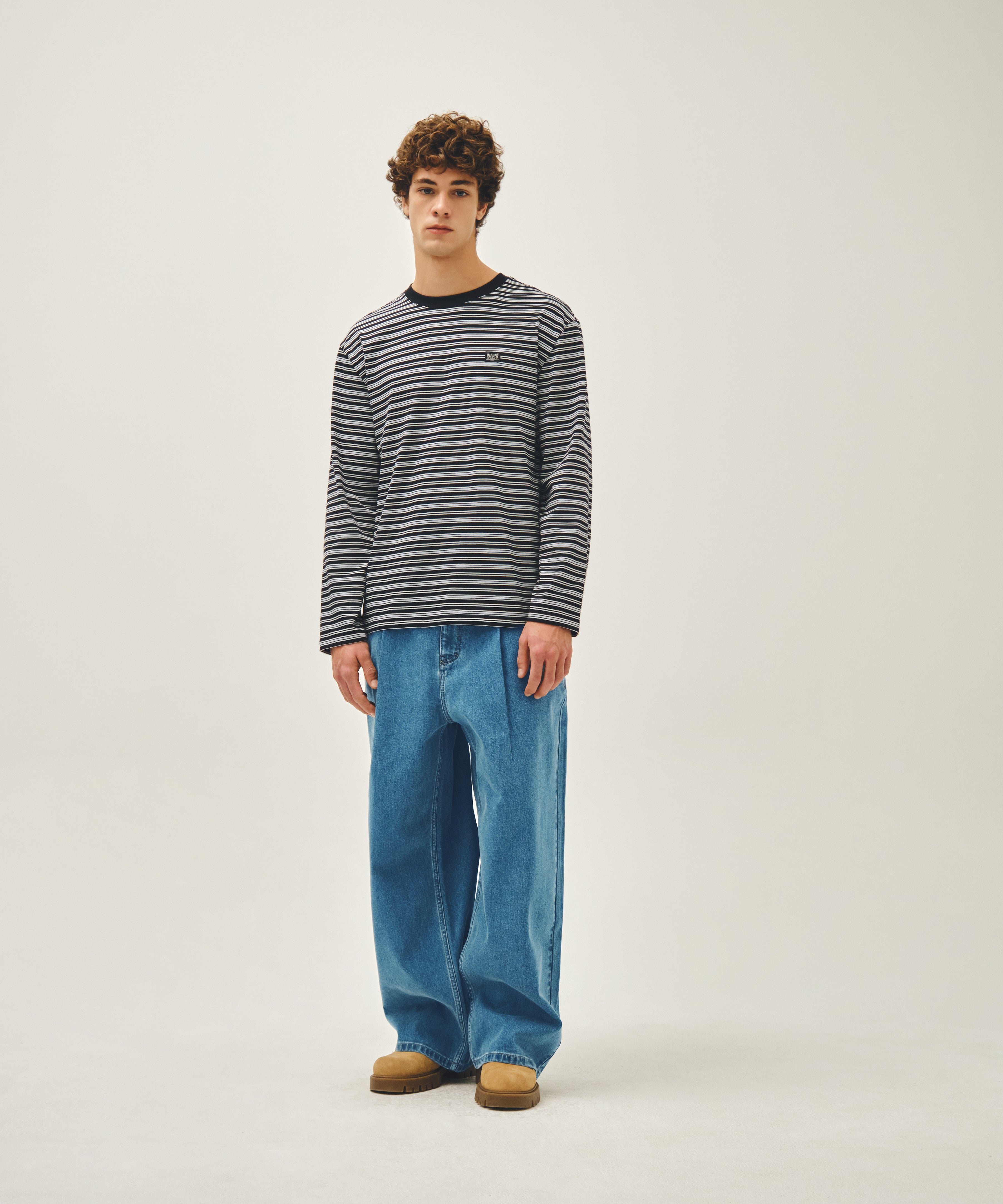 NEW M LOW-WAIST TUCK WIDE DENIM PANTS