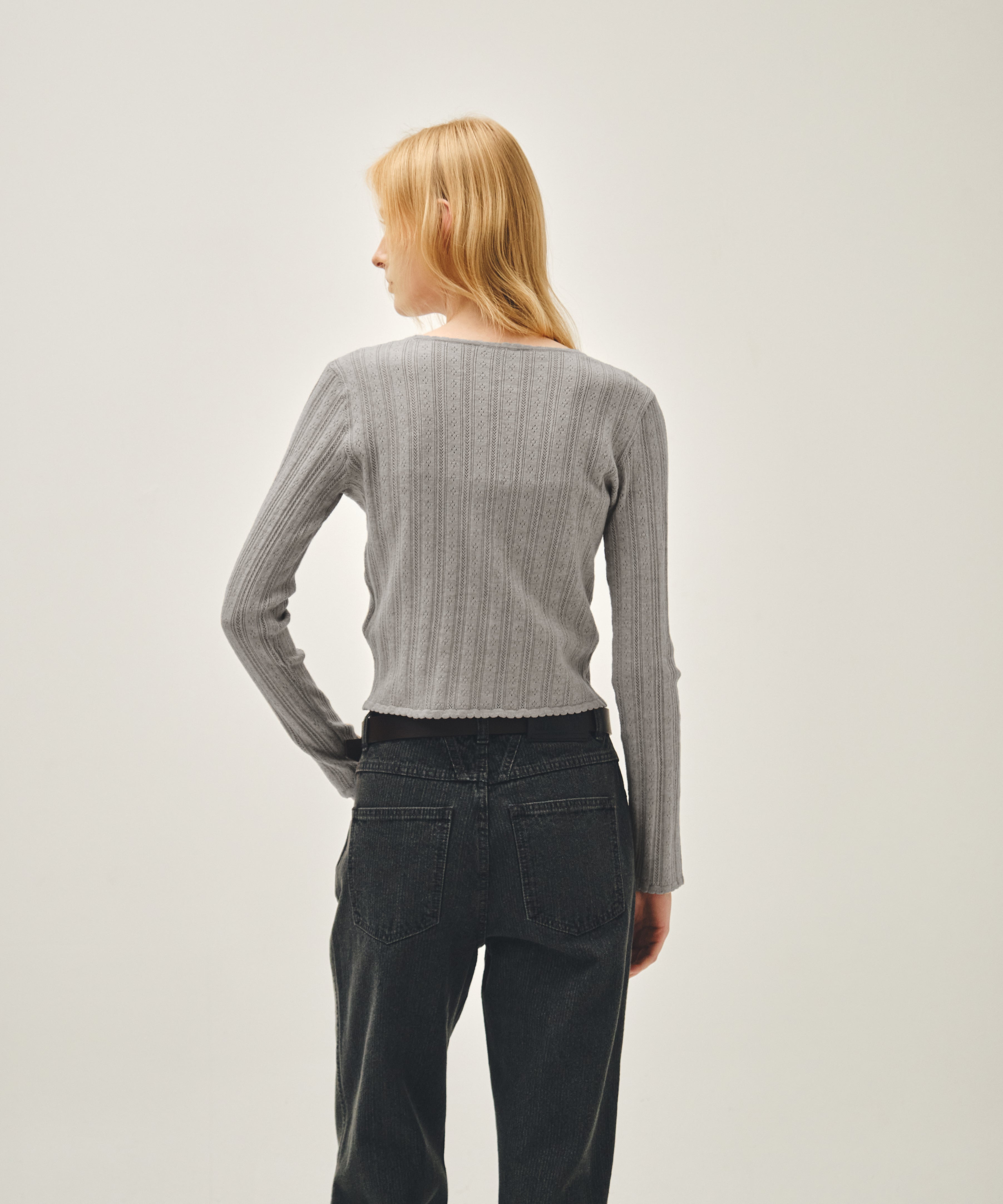 W V-NECK CROCHET KNIT CARDIGAN