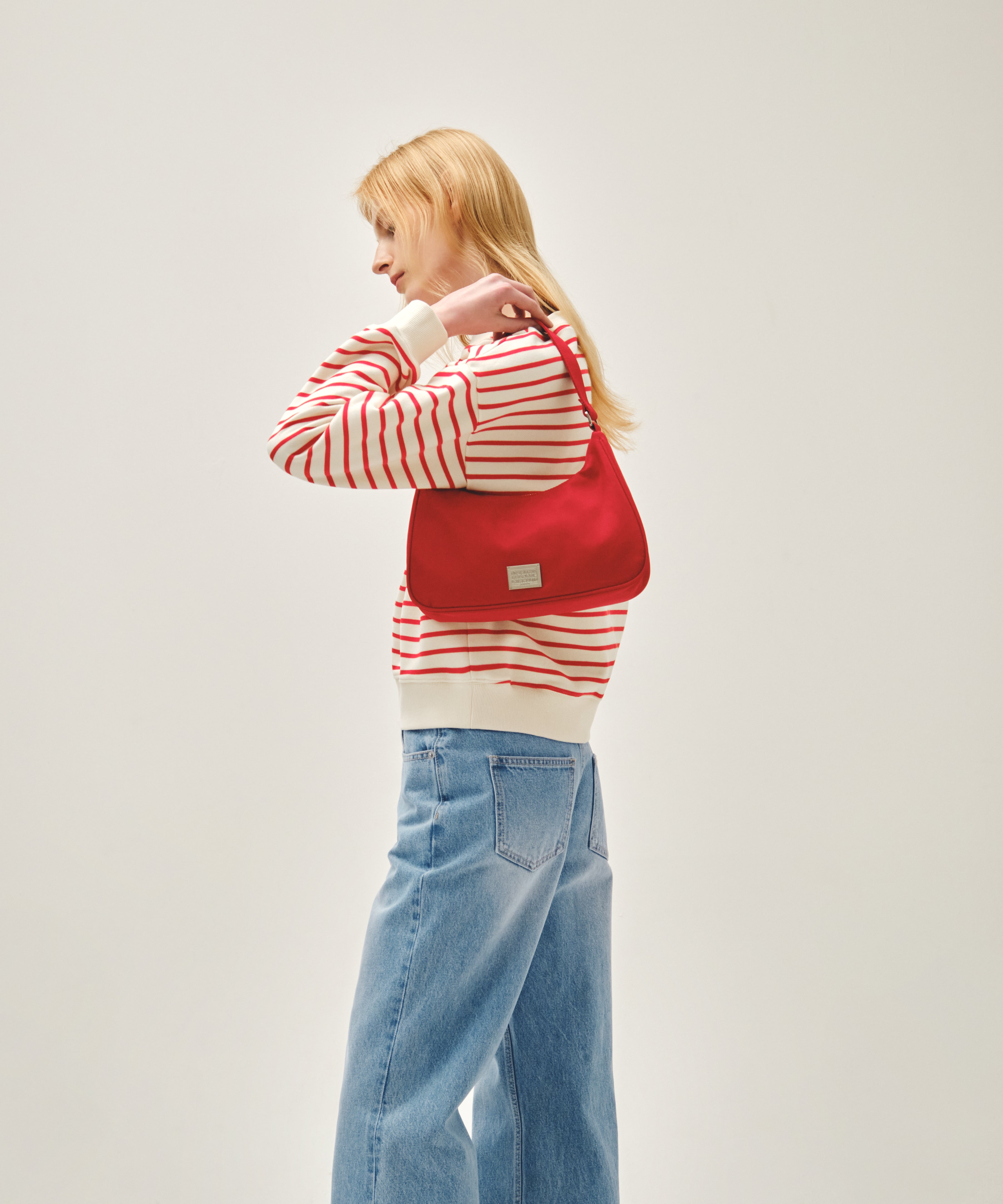 CLASSIC LOGO HOBO BAG