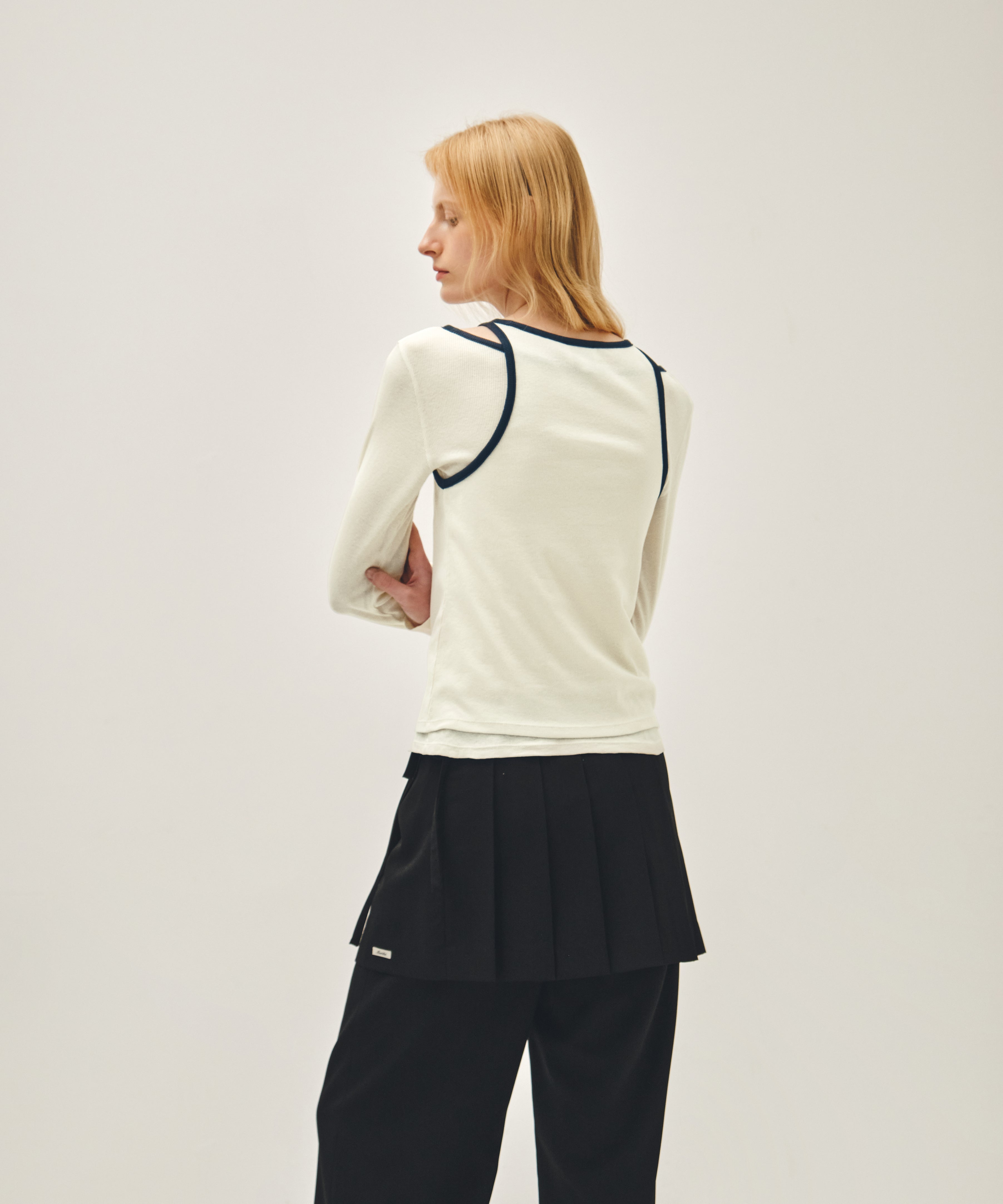 W SLEEVELESS LAYERED LONG SLEEVE TEE