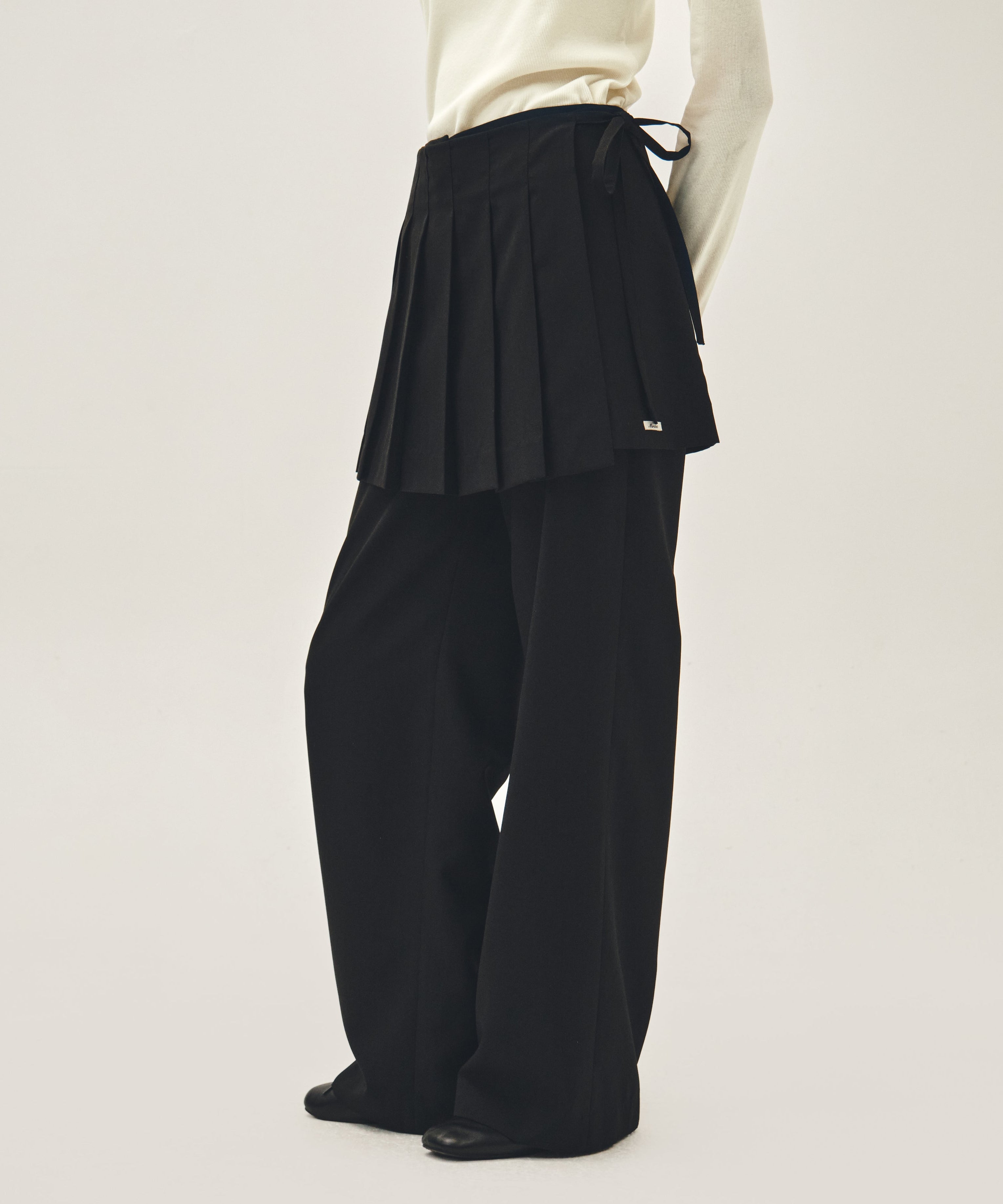 W LAYERED PLEATS SKIRT PANTS