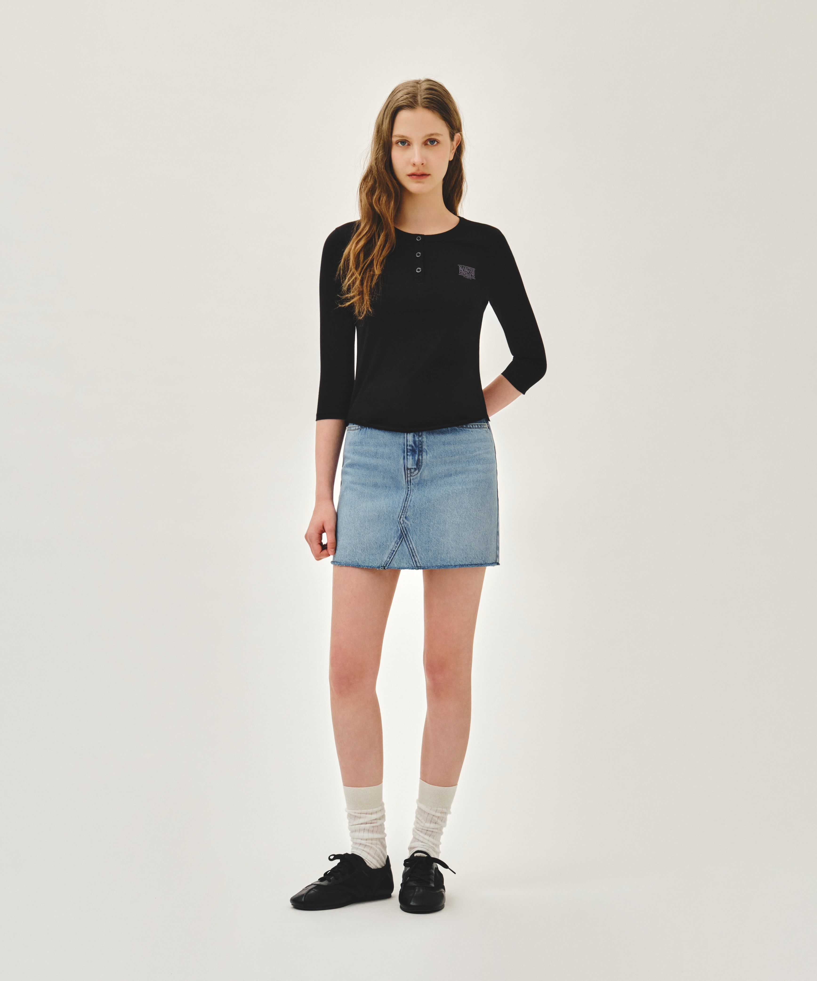 W SMALL CLASSIC LOGO HENLEY NECK 3/4 SLEEVE TEE
