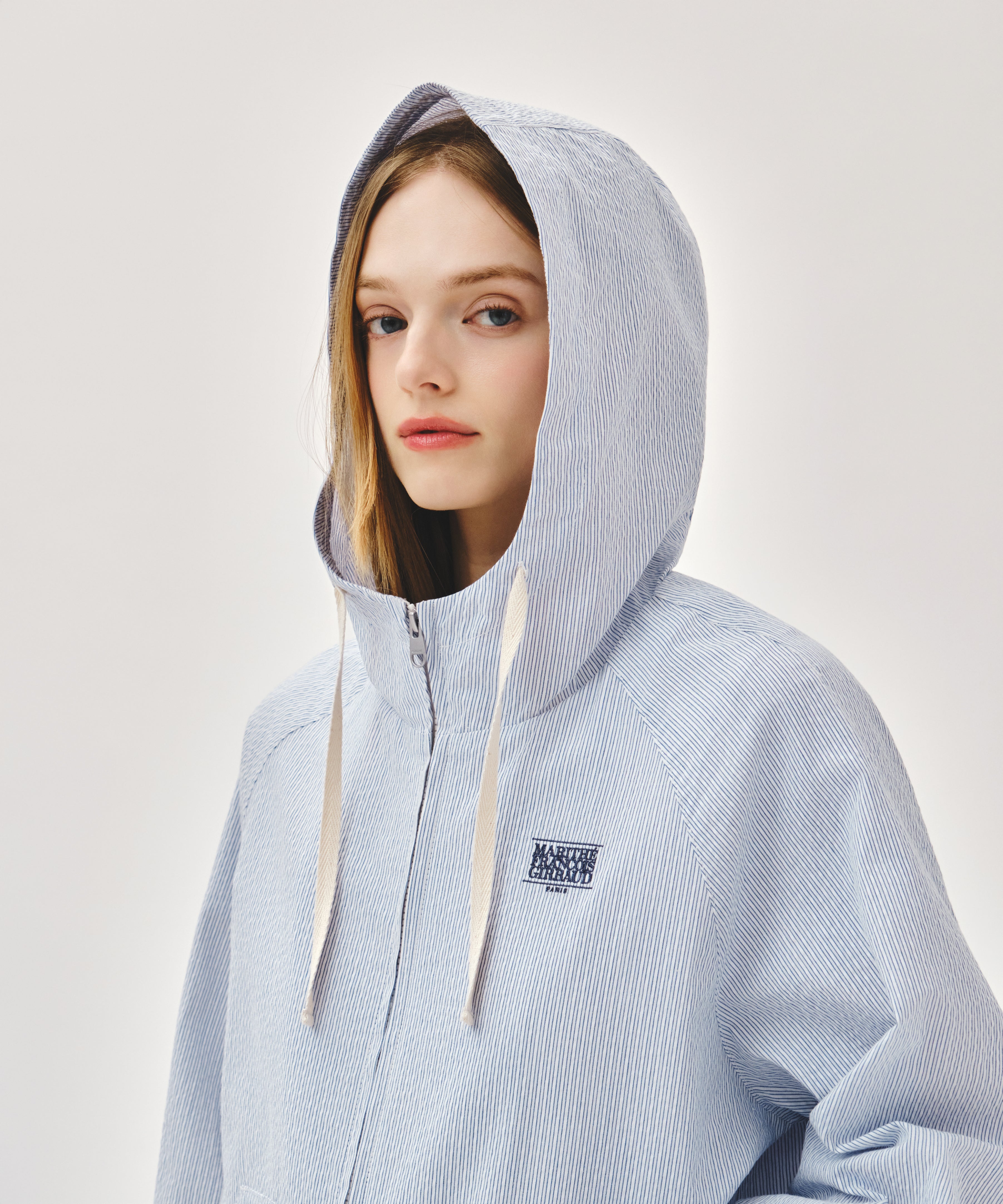 CLASSIC LOGO HOODED PATTERN JACKET