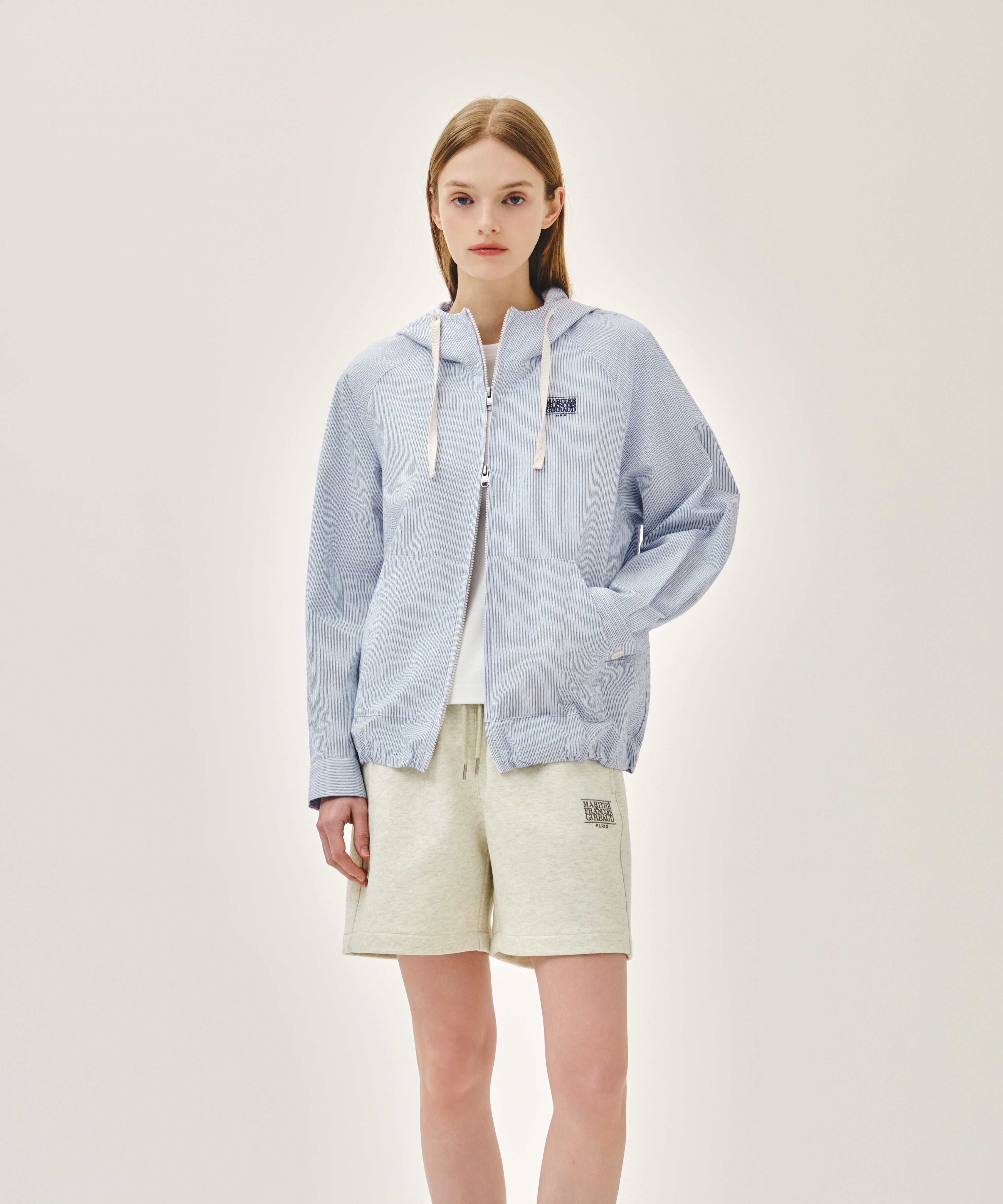 CLASSIC LOGO HOODED PATTERN JACKET