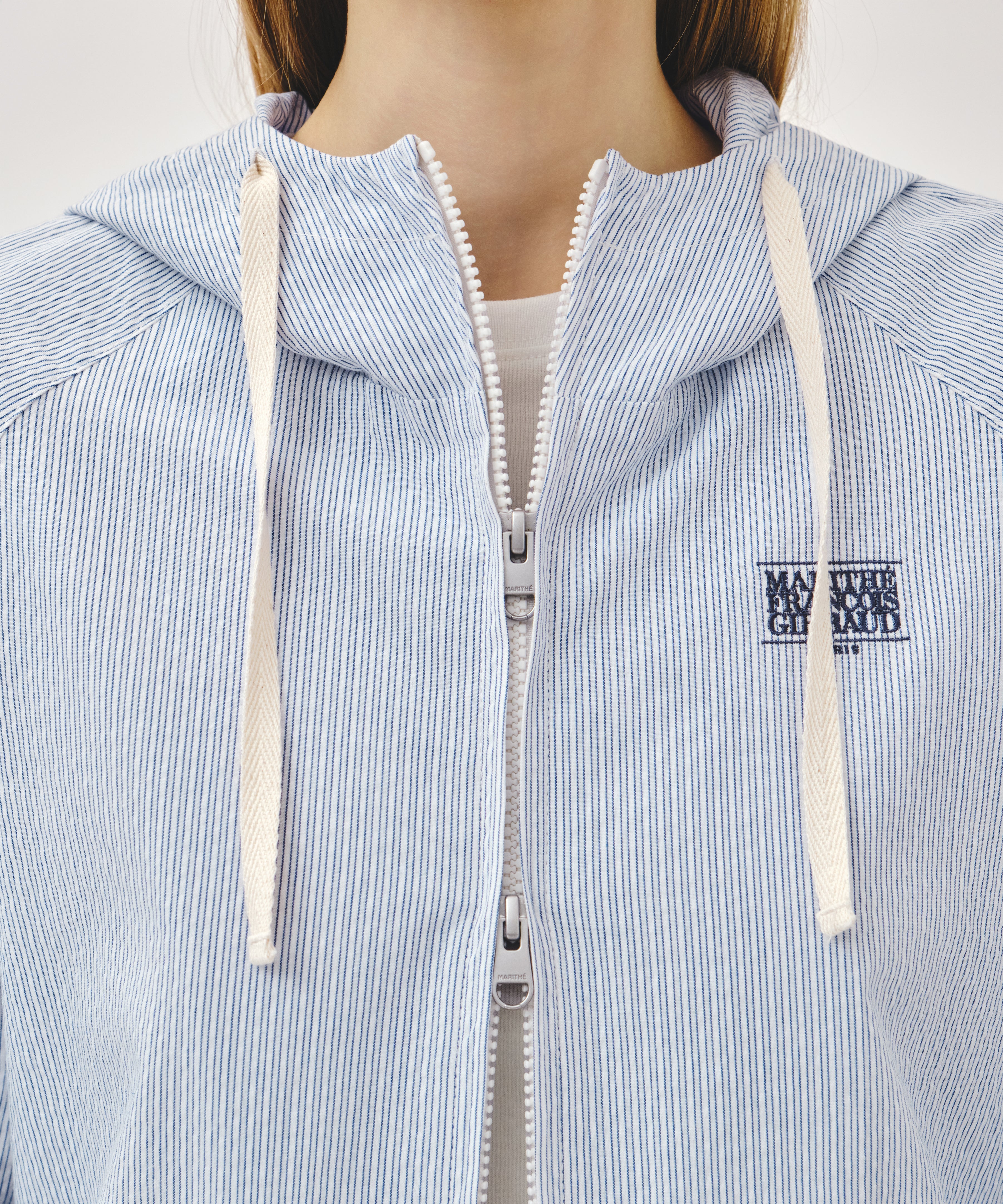 CLASSIC LOGO HOODED PATTERN JACKET