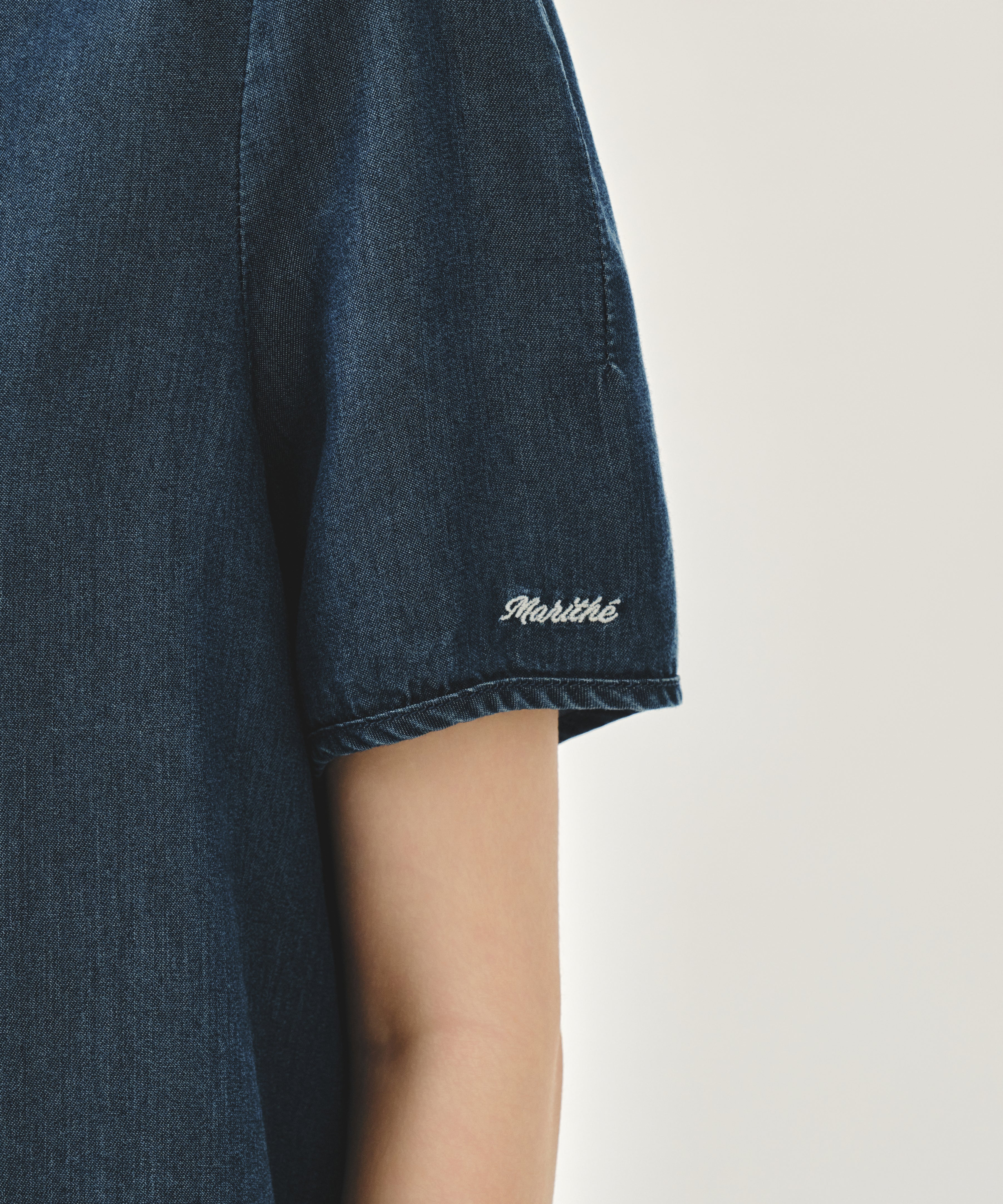 W SAILOR COLLAR SHORT SLEEVE CHAMBRAY SHIRT
