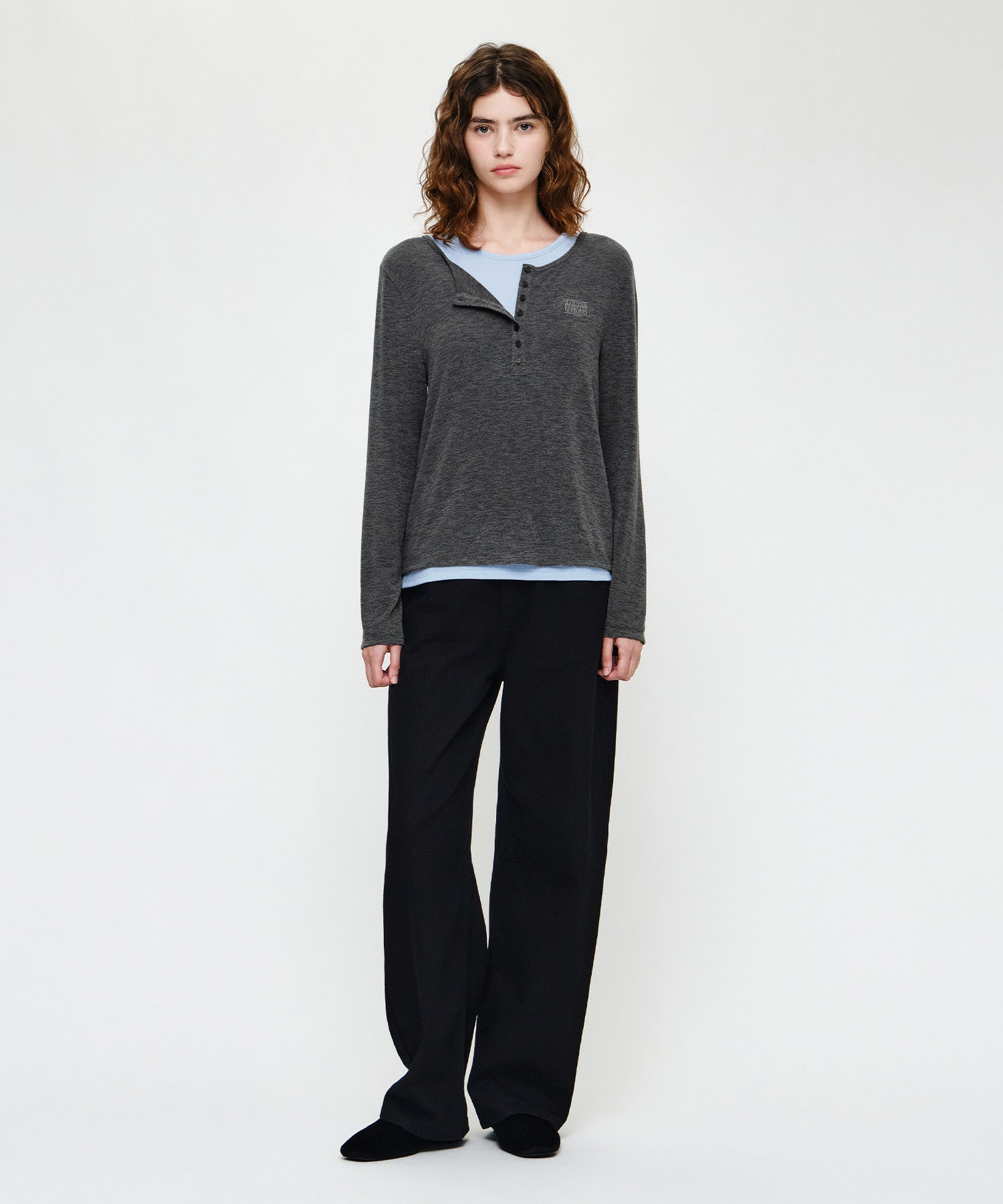 W HENLEY NECK LAYERED LONG SLEEVE TEE
