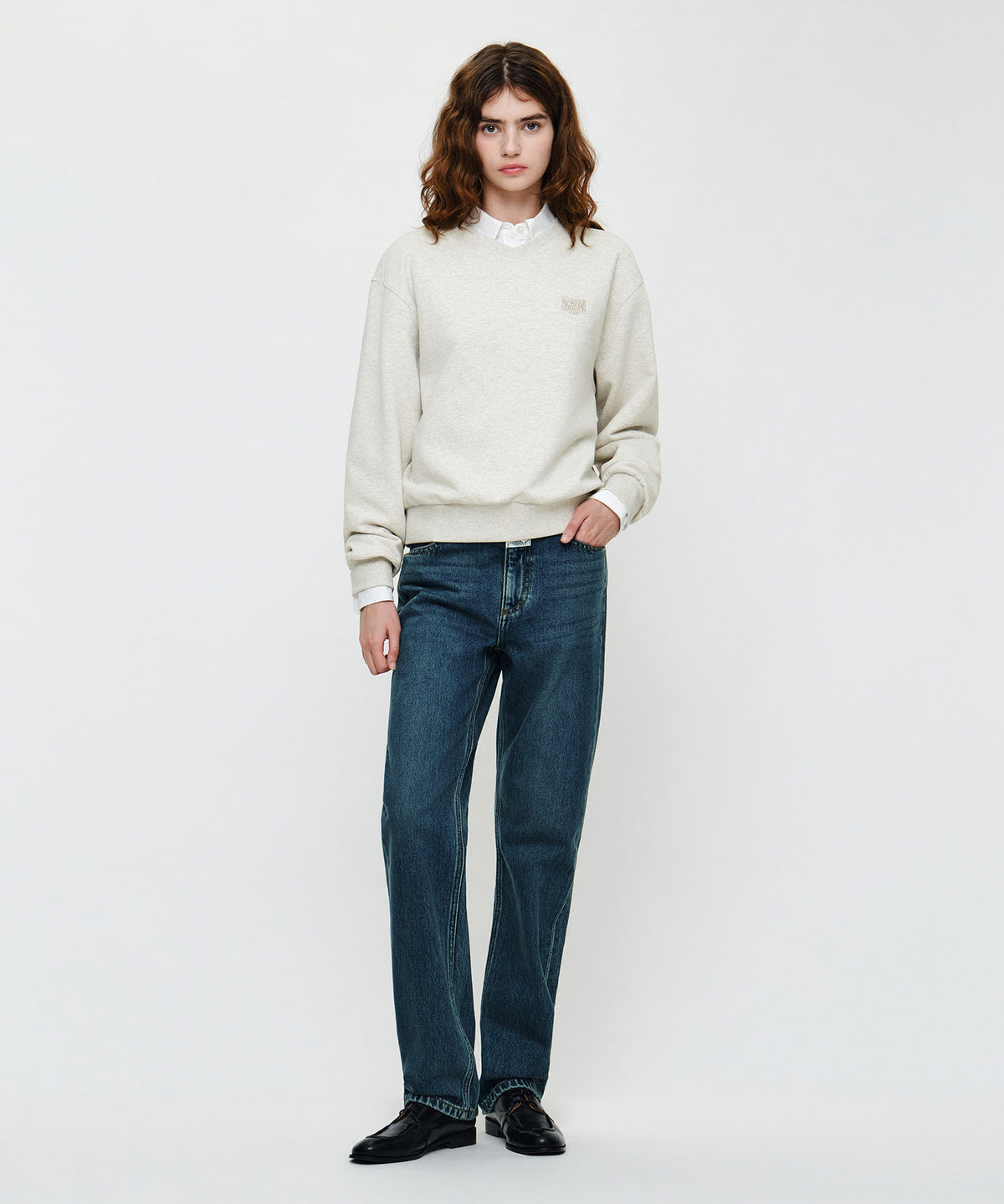 W SMALL CLASSIC LOGO V NECK BALLON SWEATSHIRT