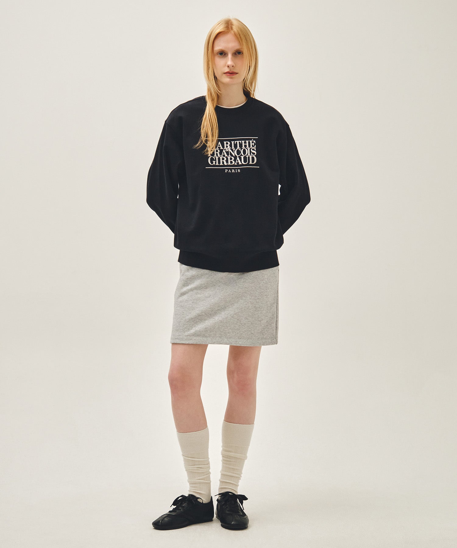 CLASSIC LOGO EMBROIDERY SWEATSHIRT