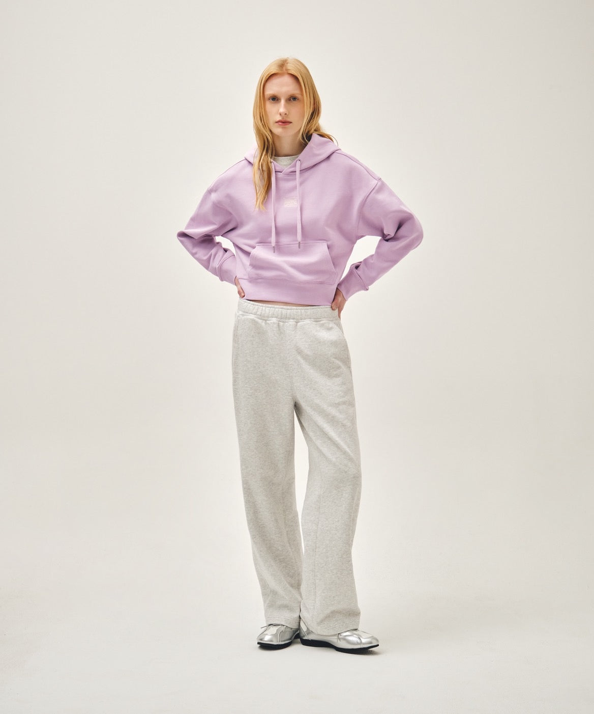 W SMALL CLASSIC LOGO CROP HOODIE