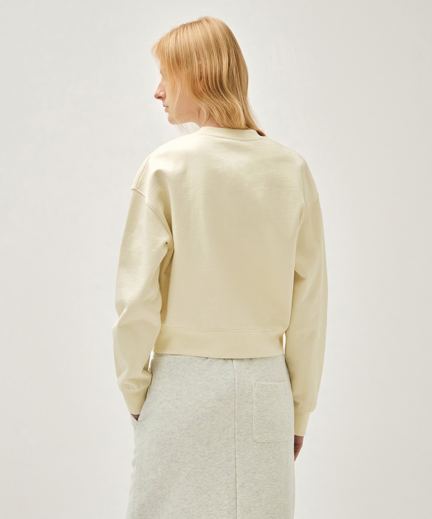 W CLASSIC LOGO CROP SWEATSHIRT