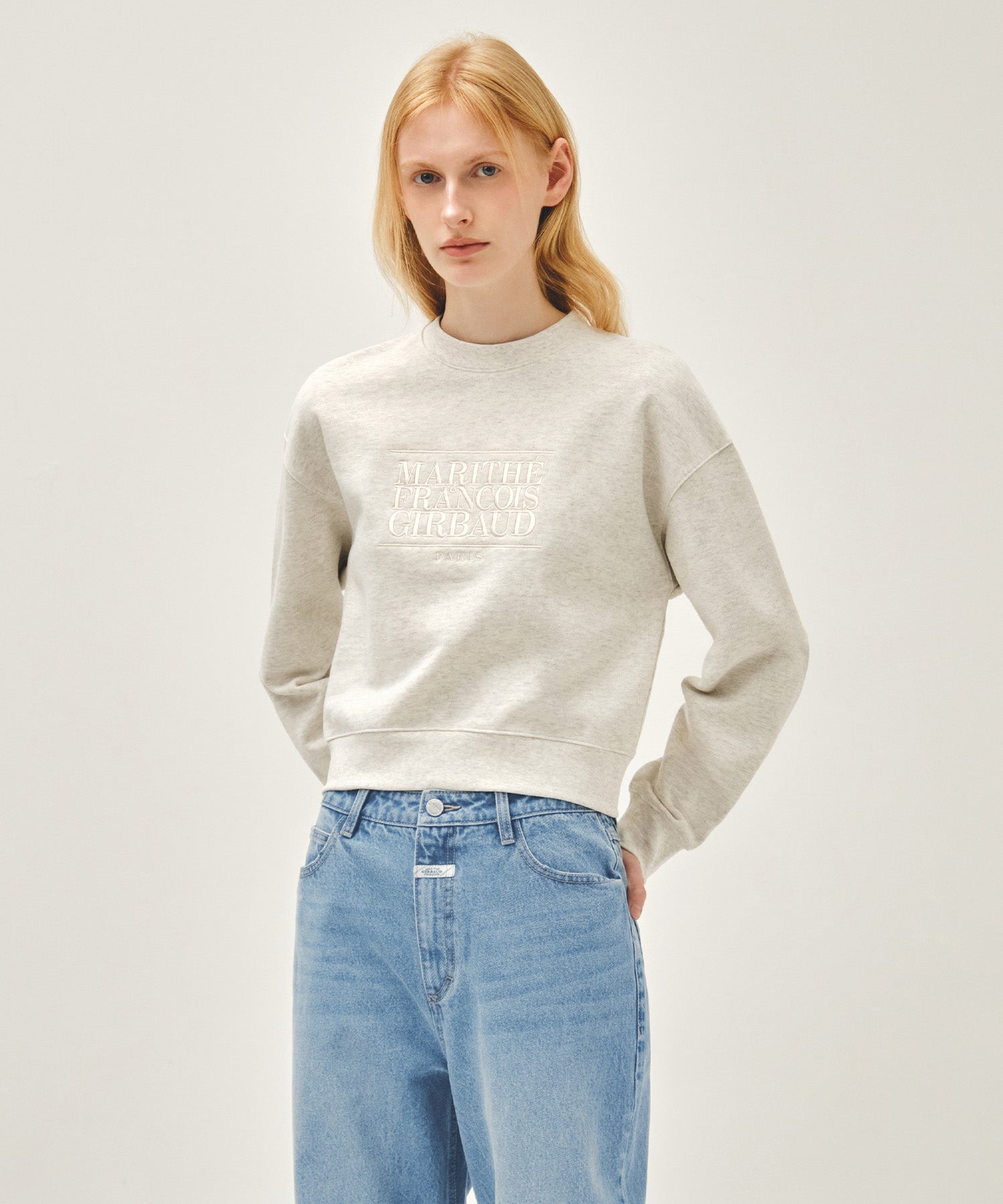 W CLASSIC LOGO CROP SWEATSHIRT