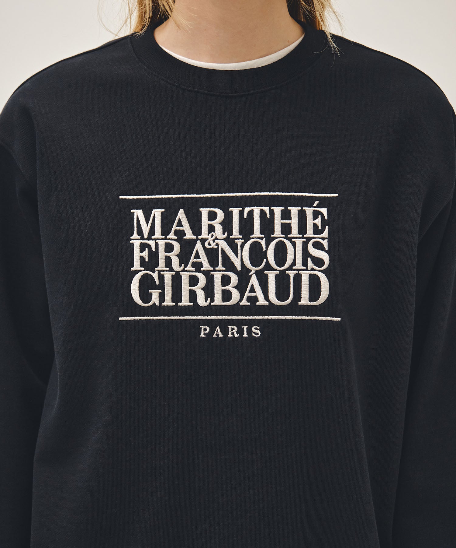 CLASSIC LOGO EMBROIDERY SWEATSHIRT