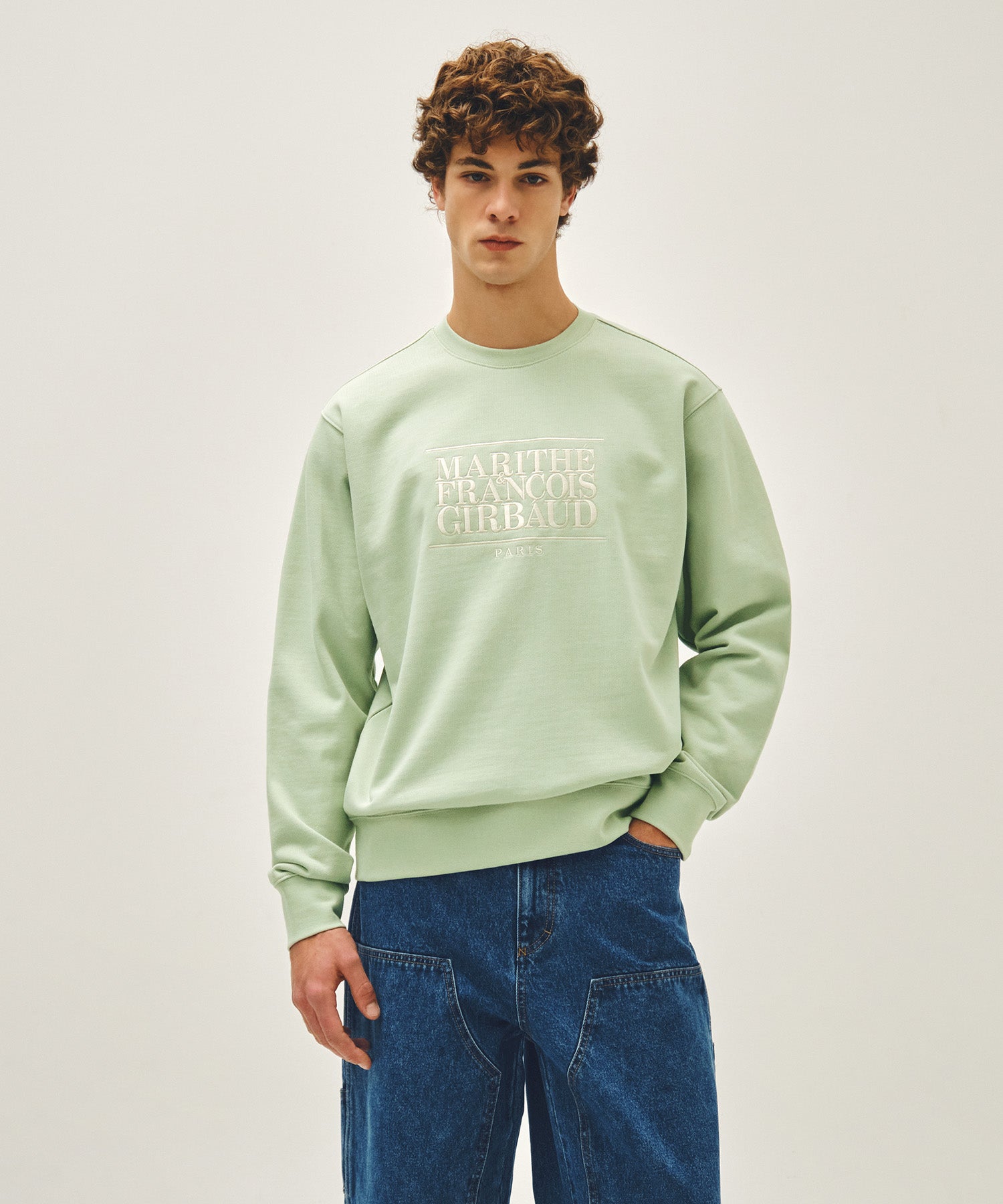 CLASSIC LOGO EMBROIDERY SWEATSHIRT