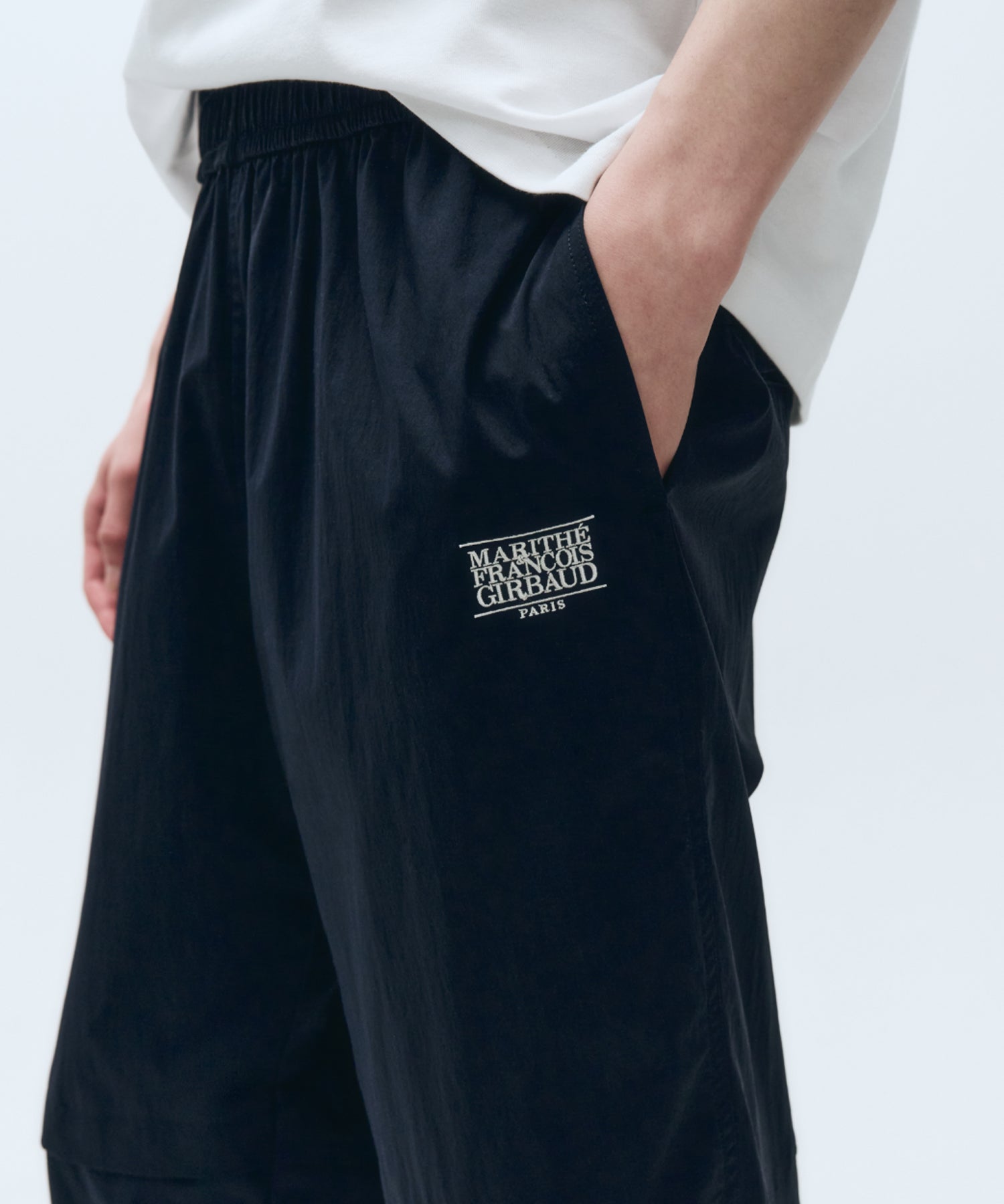 MOUVEMENT NYLON JOGGER PANTS