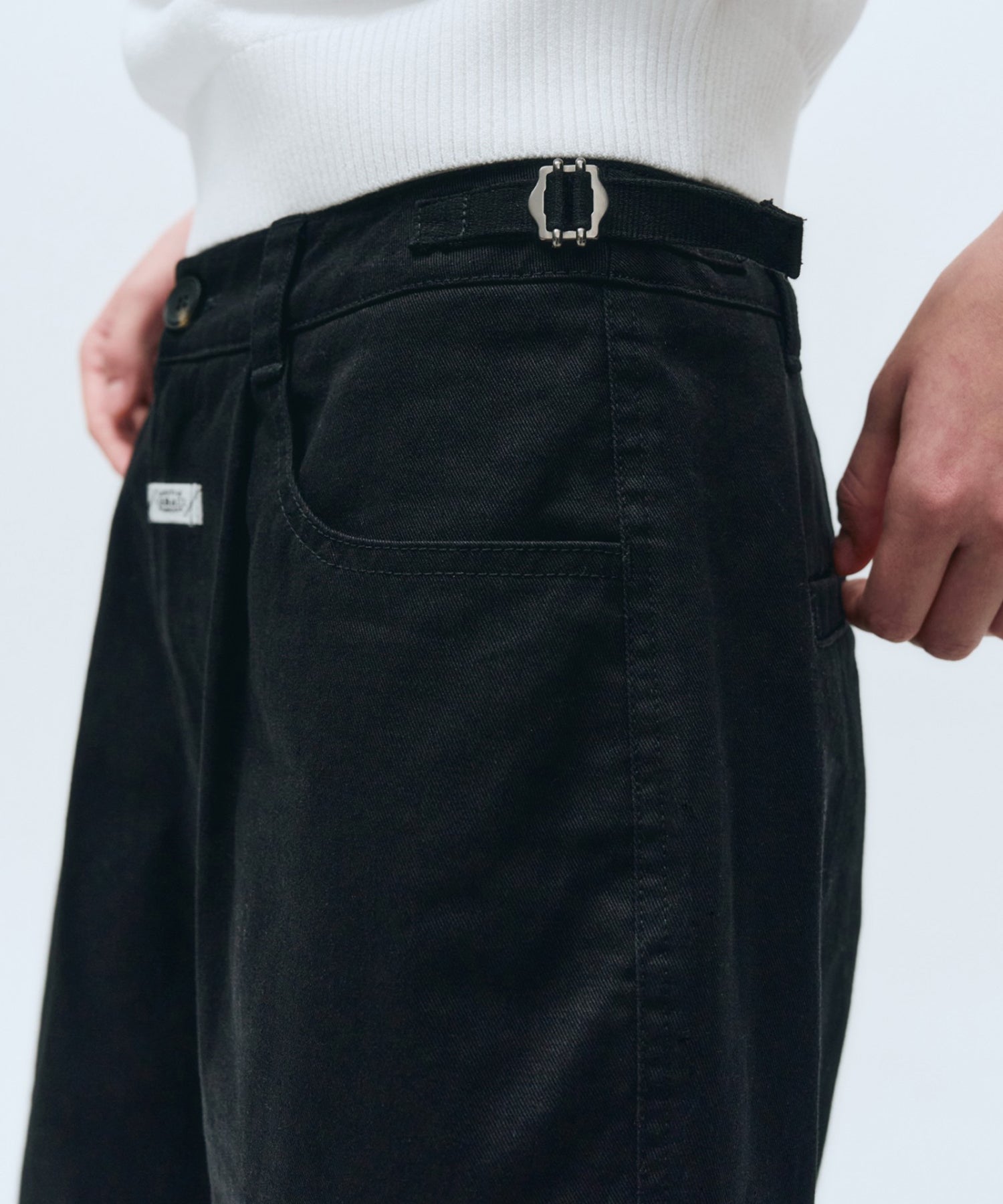 W ONE TUCK COTTON BERMUDA PANTS