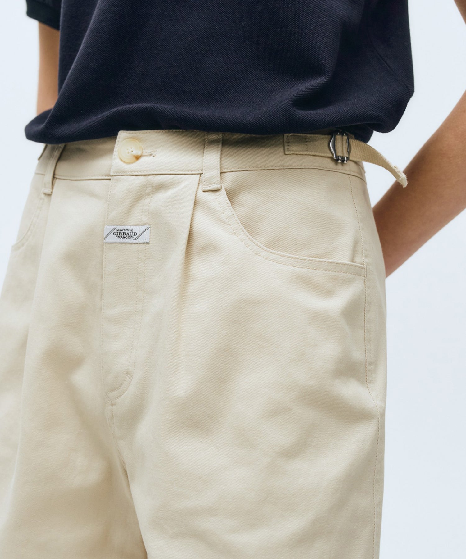W ONE TUCK COTTON BERMUDA PANTS