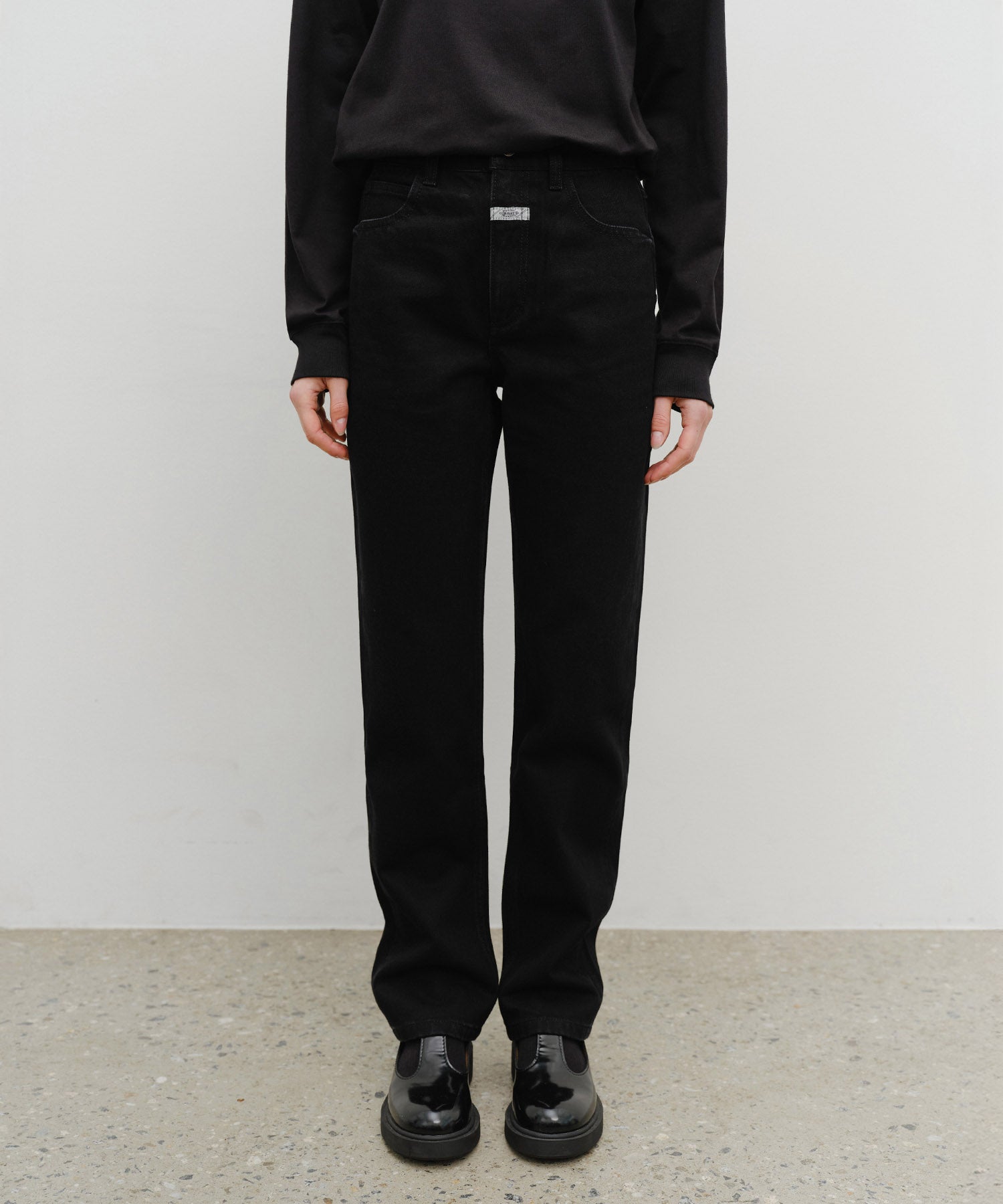 W SLIM STRAIGHT DENIM PANTS