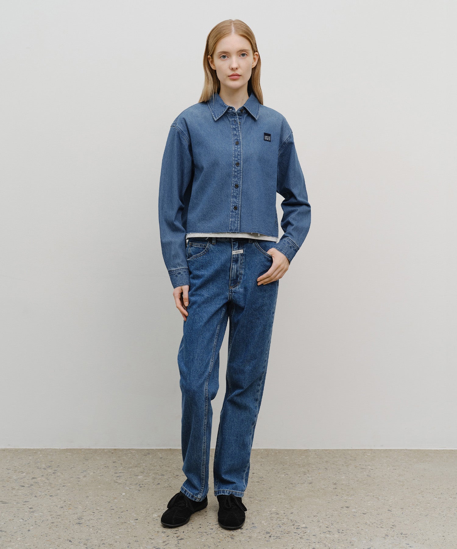 W SLIM STRAIGHT DENIM PANTS