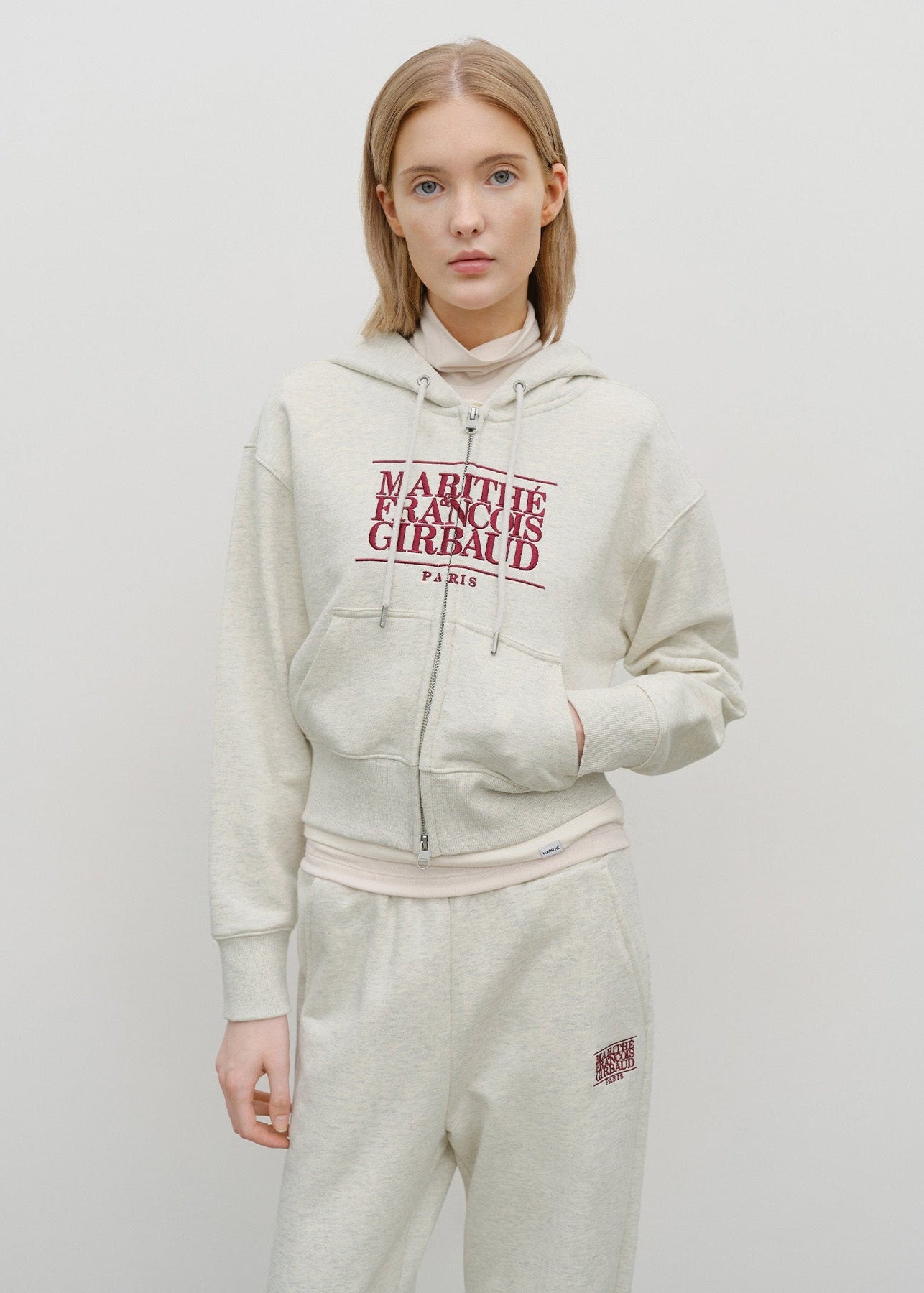W EMBROIDERY CLASSIC LOGO CROP HOODIE ZIPUP