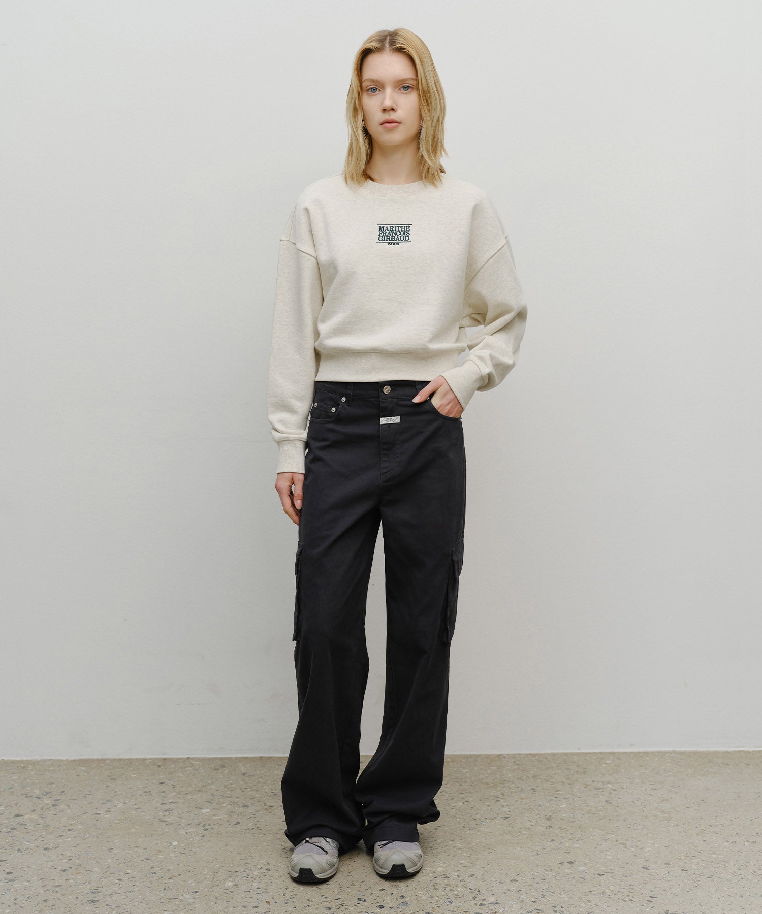 W SMALL CLASSIC LOGO CROP SWEATSHIRT