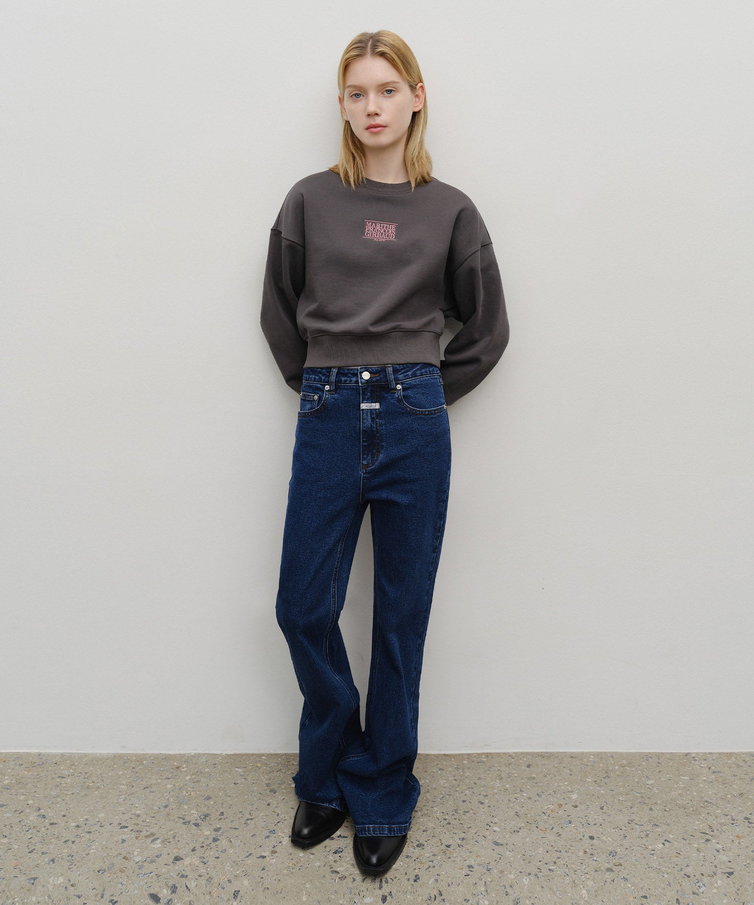 W SMALL CLASSIC LOGO CROP SWEATSHIRT