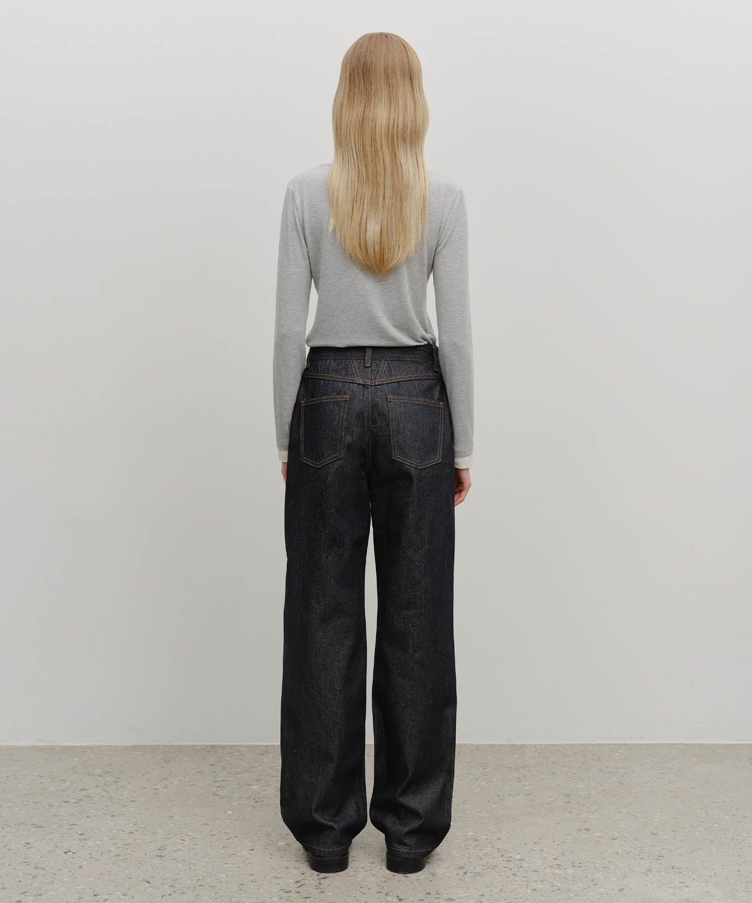 W STRAIGHT FIT RAW DENIM PANTS