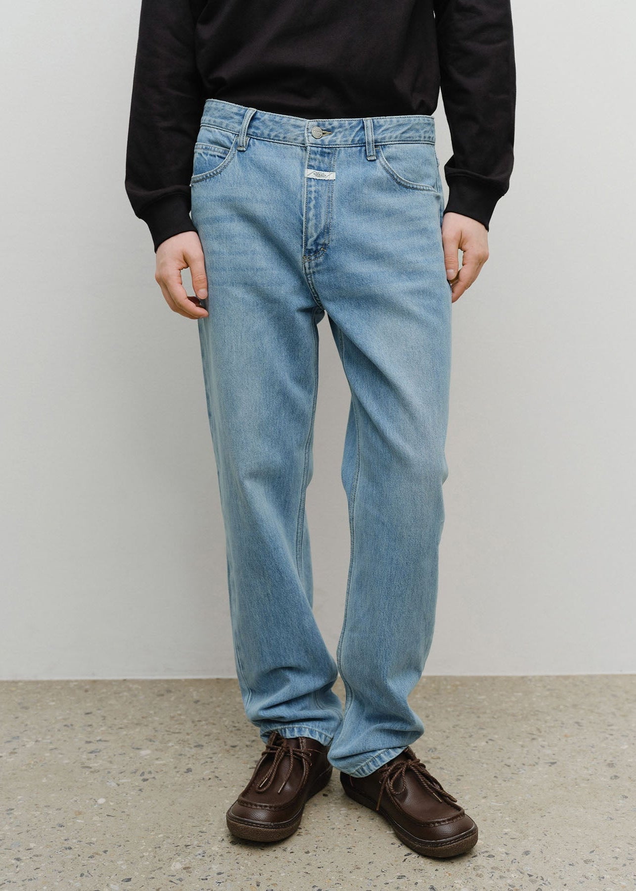 M SLIM STRAIGHT DENIM PANTS