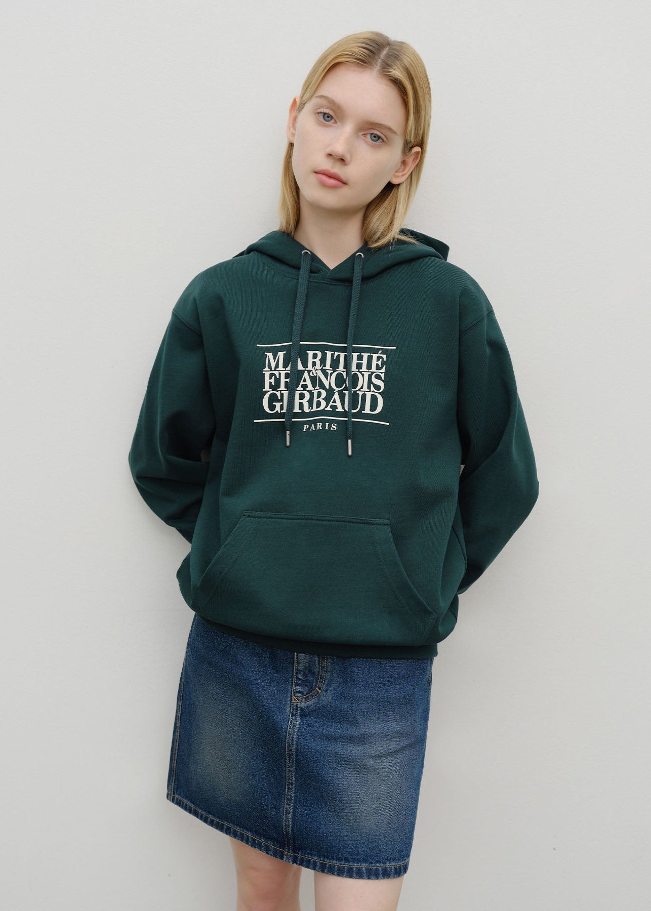 CLASSIC LOGO HOODIE