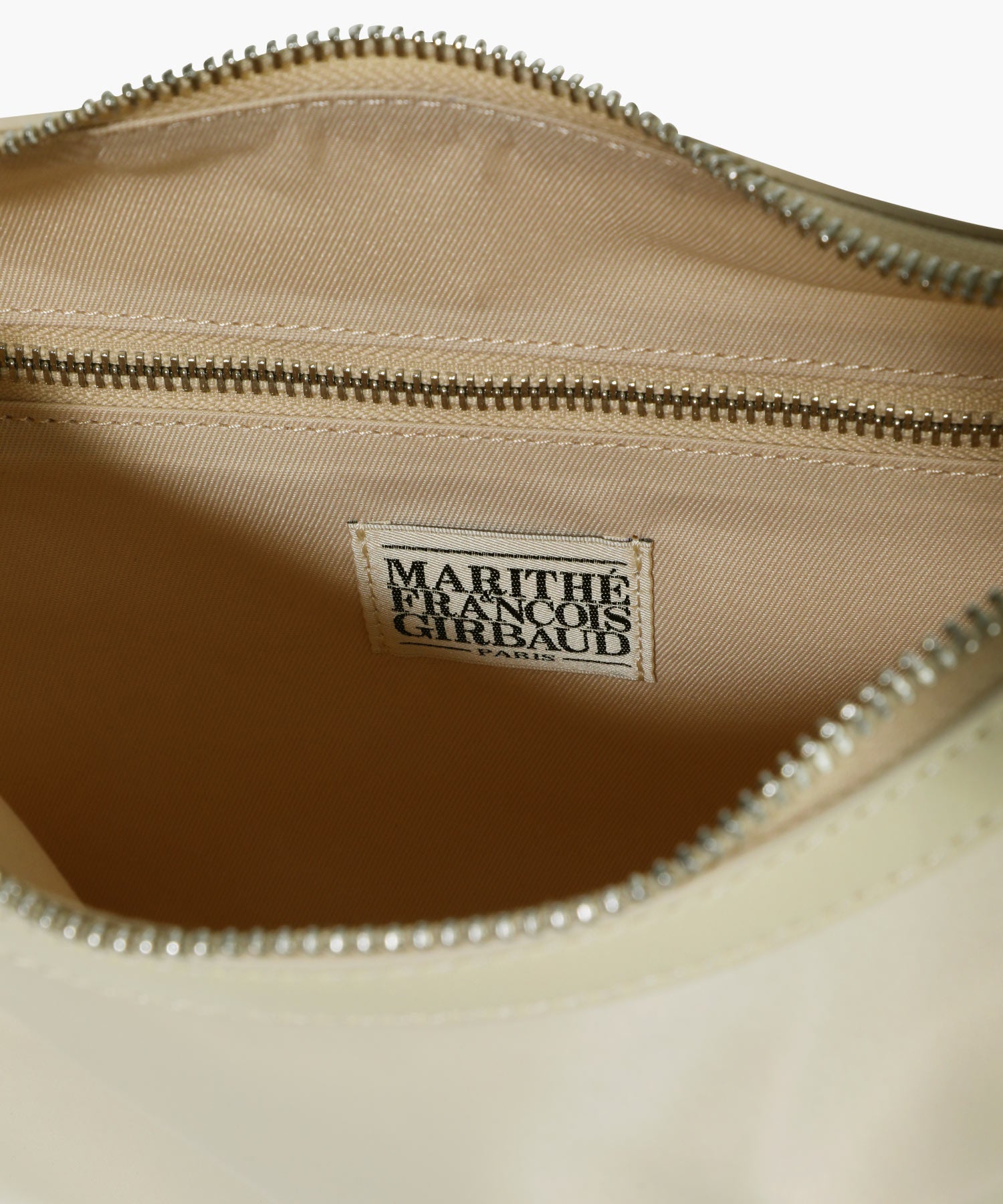 CLASSIC LOGO ROUND SHOULDER BAG