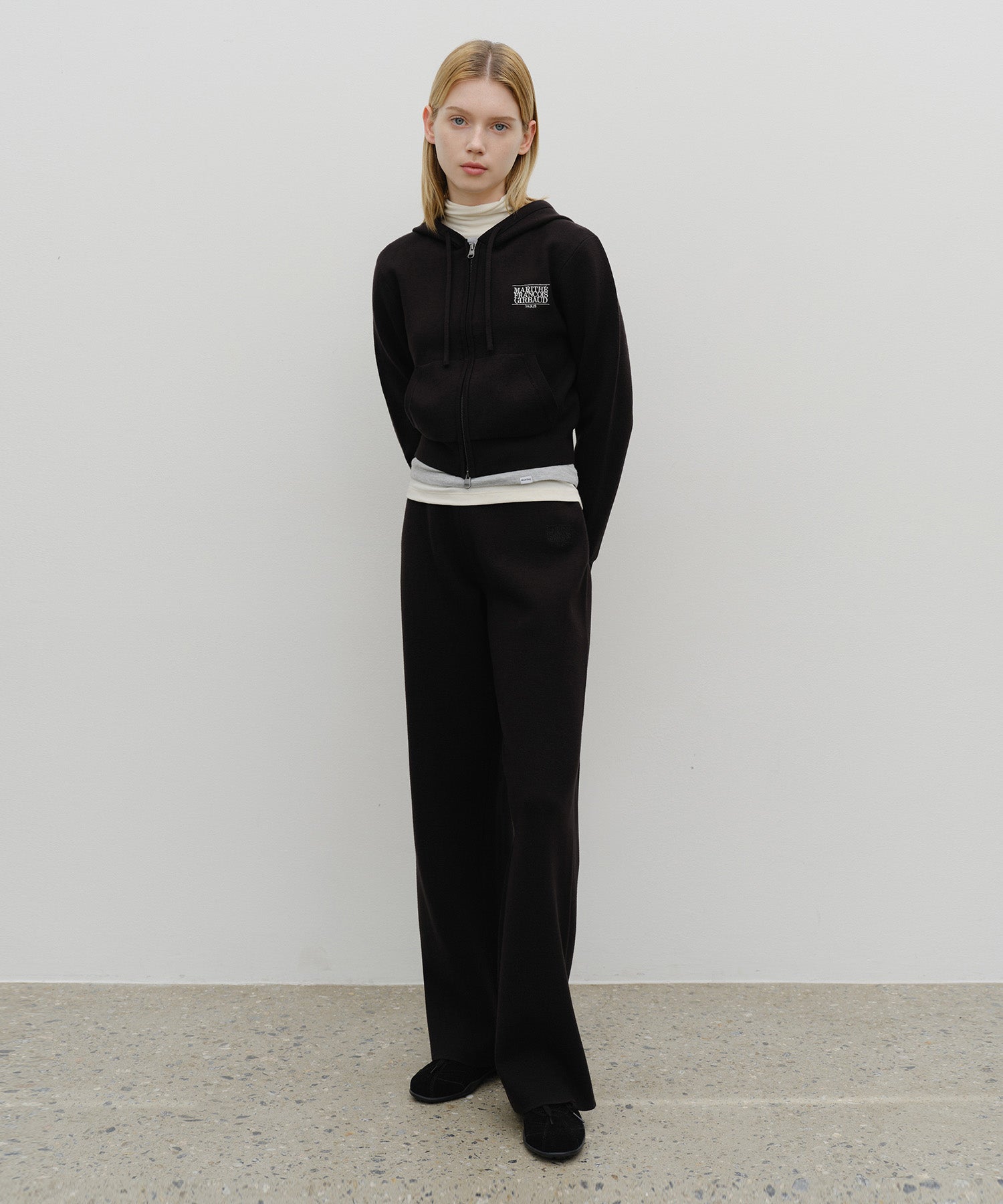 W CLASSIC LOGO CROP KNIT HOODIE ZIPUP